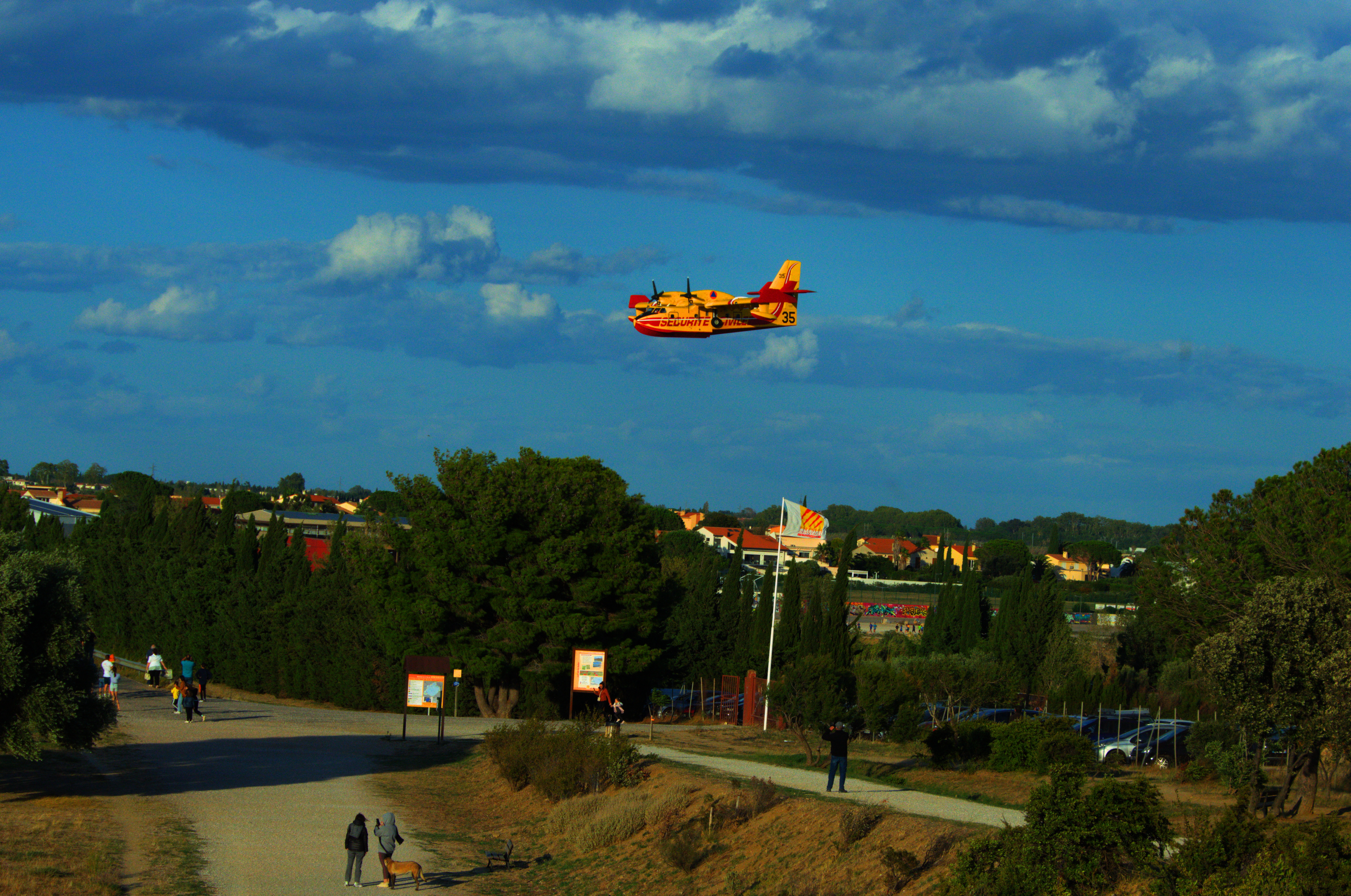 Canadair CL-415