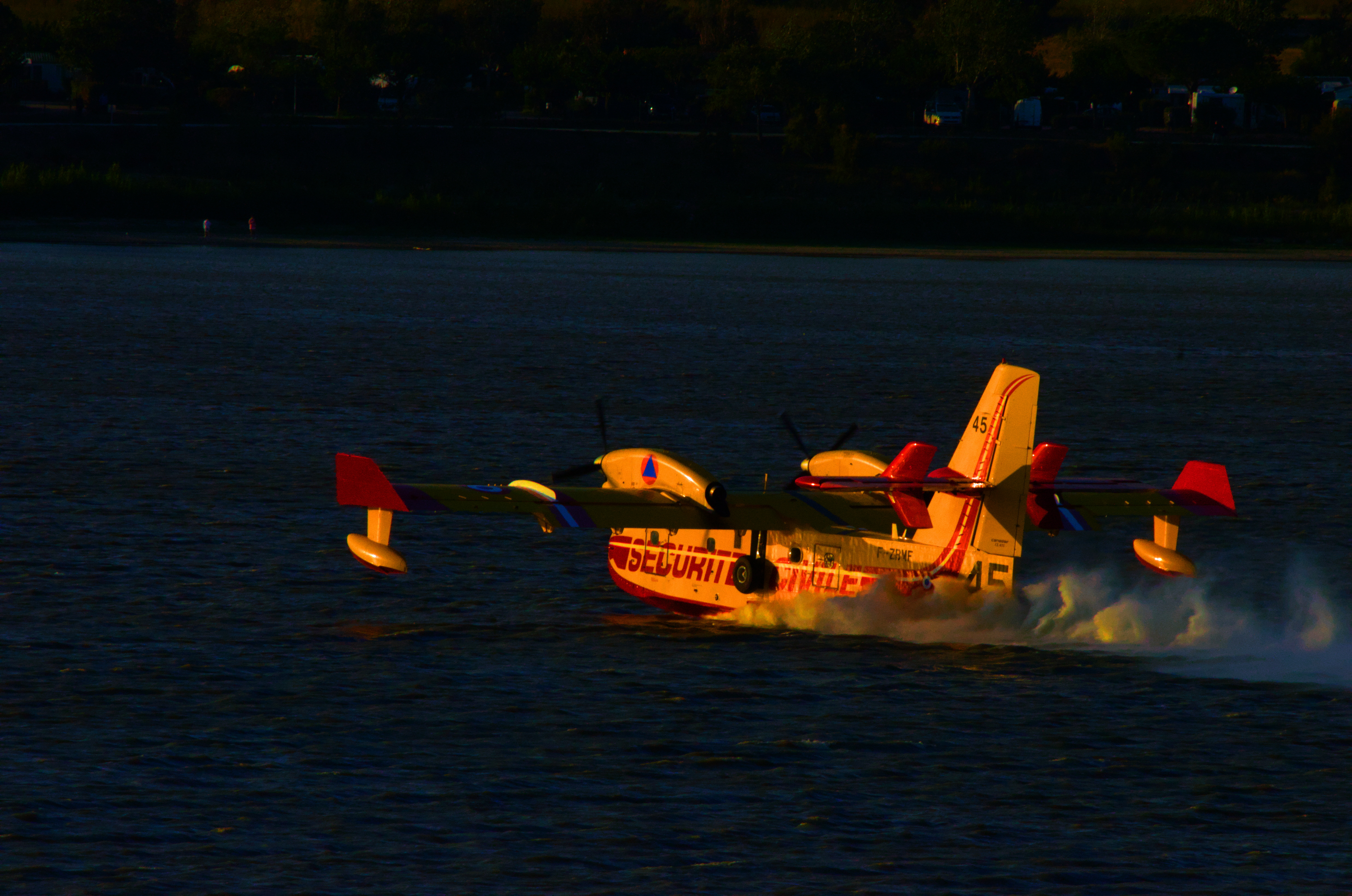 Canadair CL-415