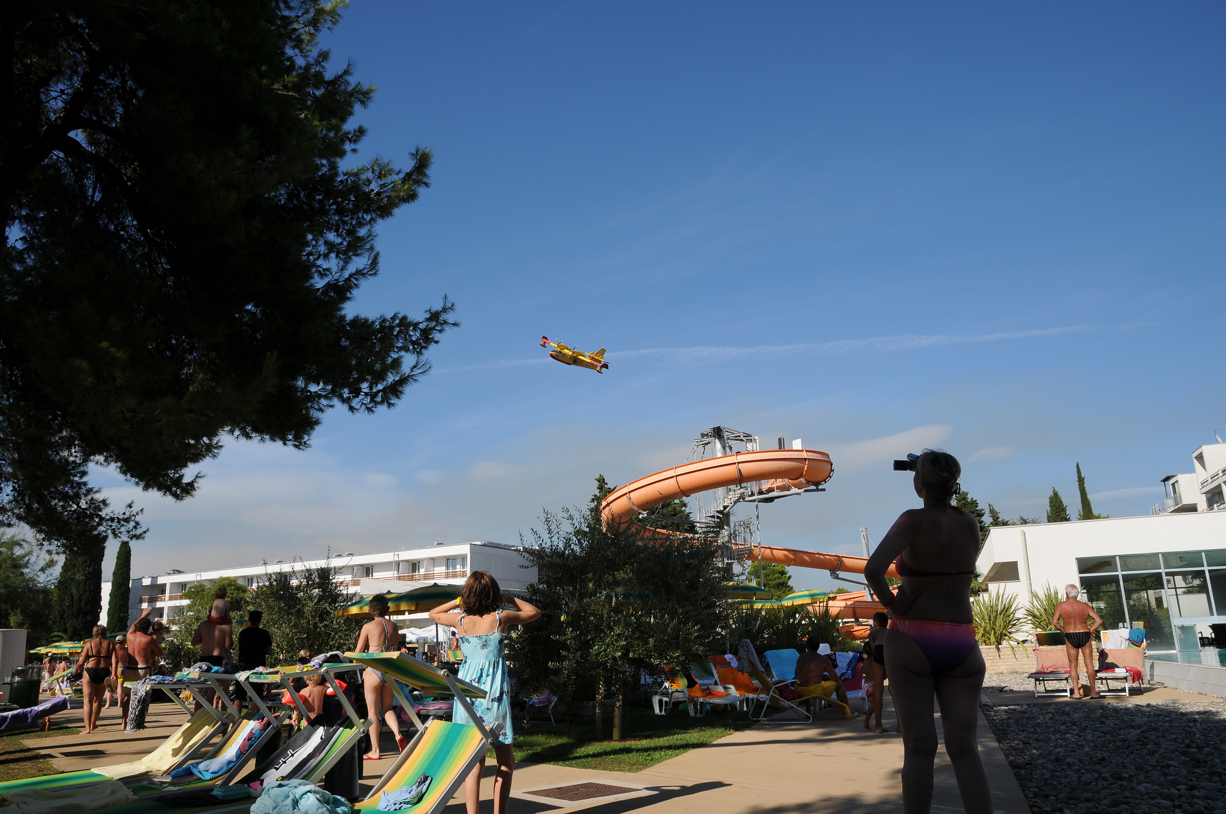 Canadair CL-415