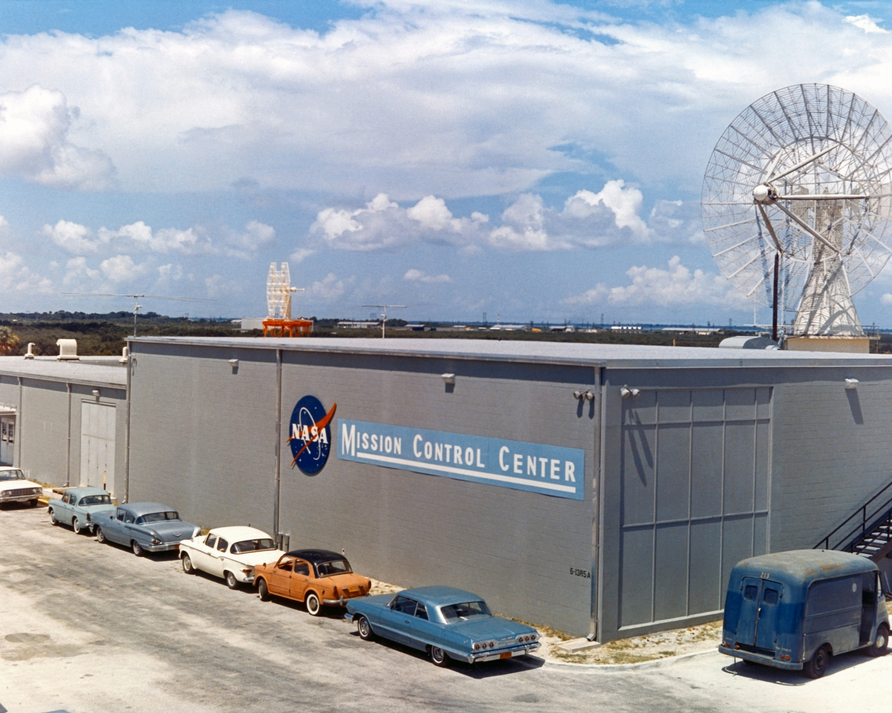 Centro de Control de Misión de la NASA en Cabo Cañaveral, 1964