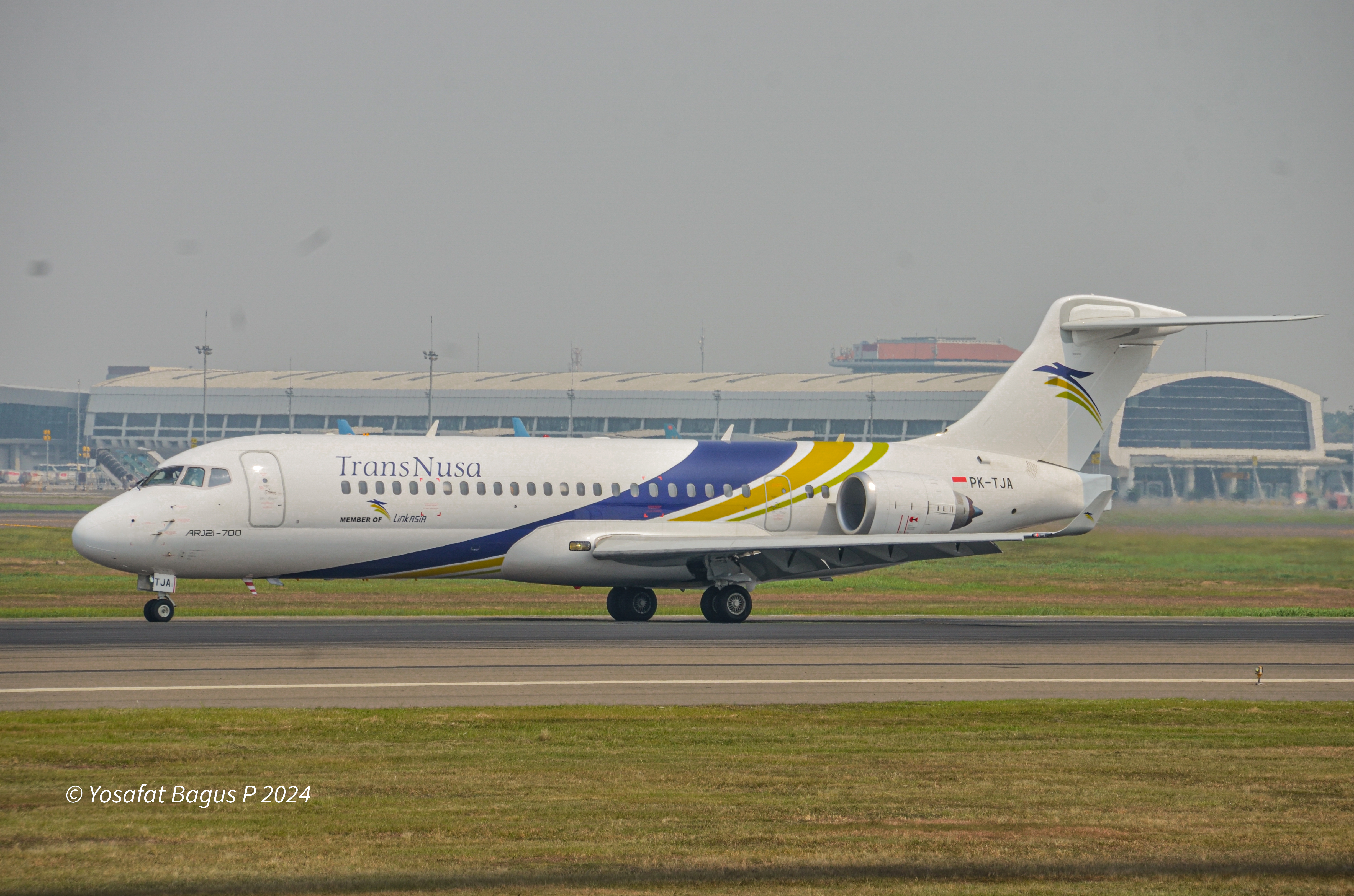 Comac ARJ21-700