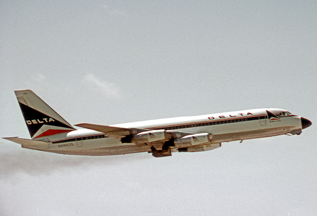 Convair 880 N8802E Delta ATL 15 04 72 modificata 2