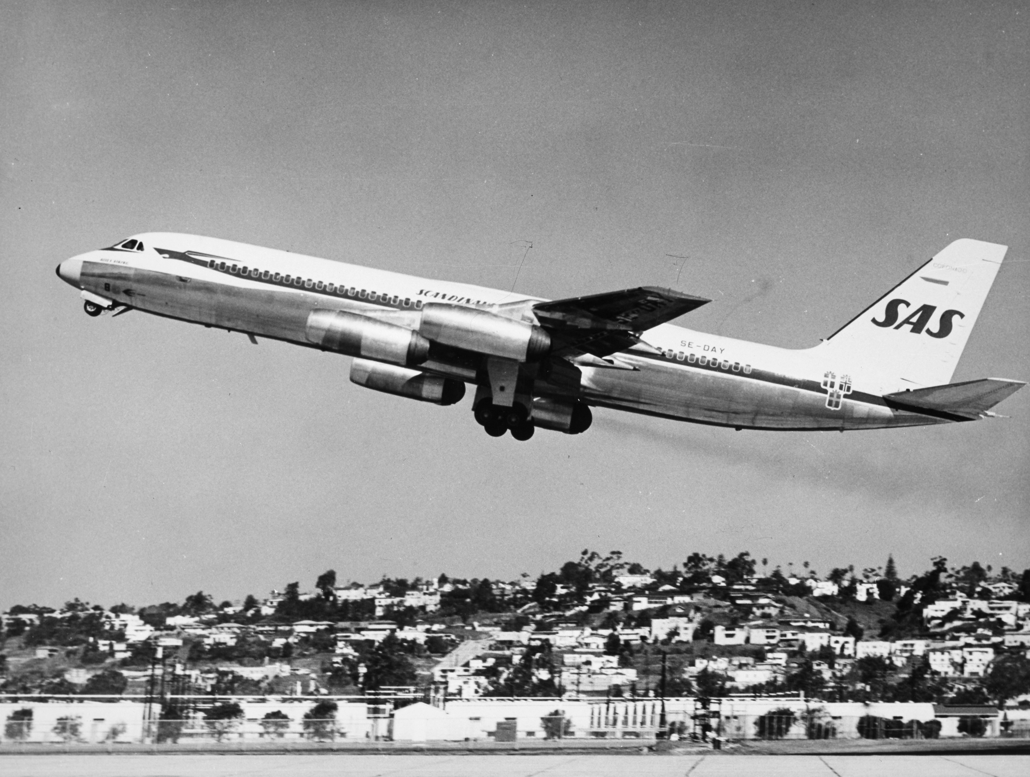 Coronado CV-990 (1)