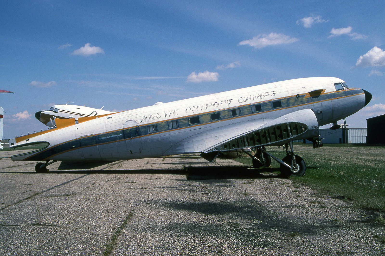Douglas DC-3