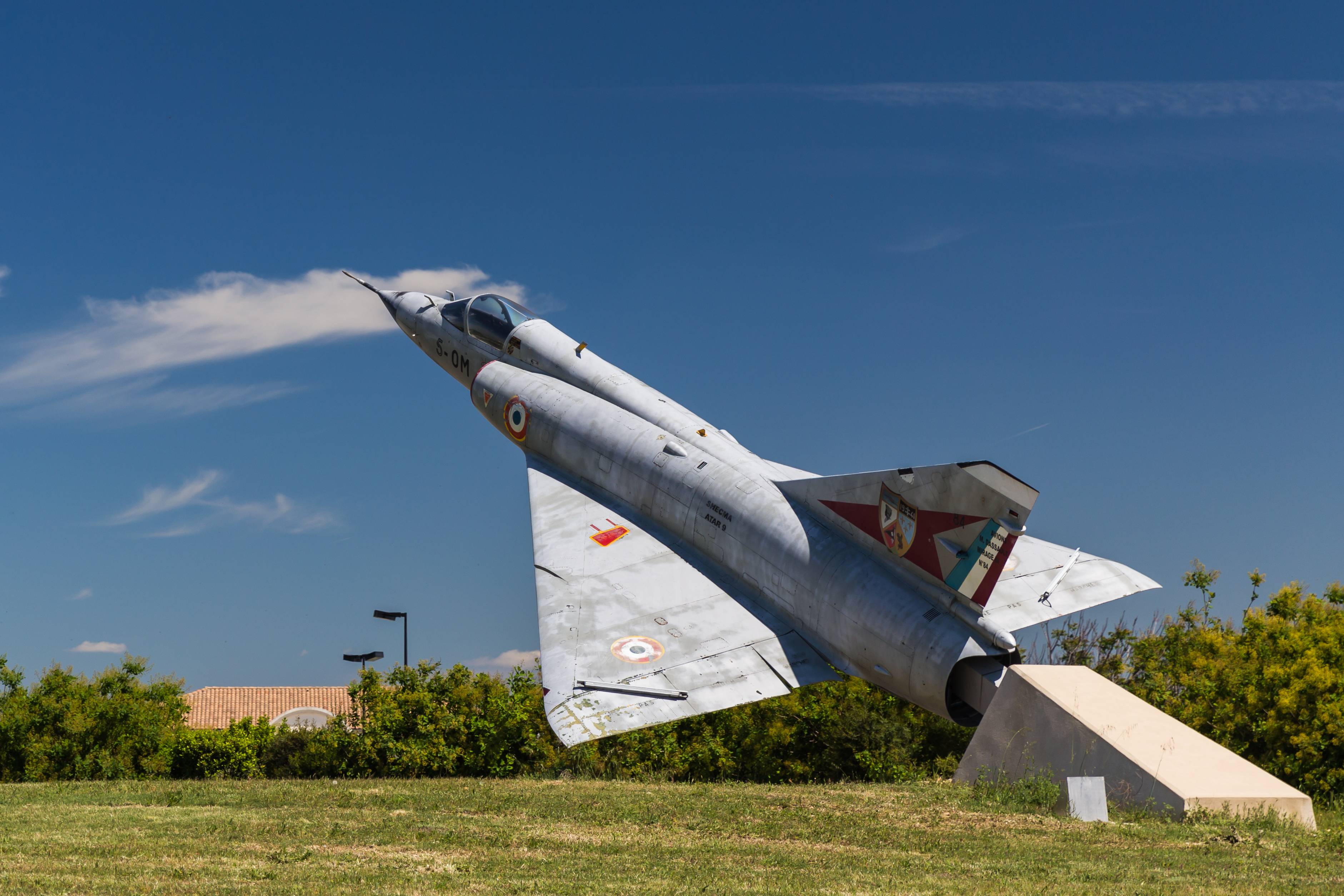Dassault Mirage III - 32