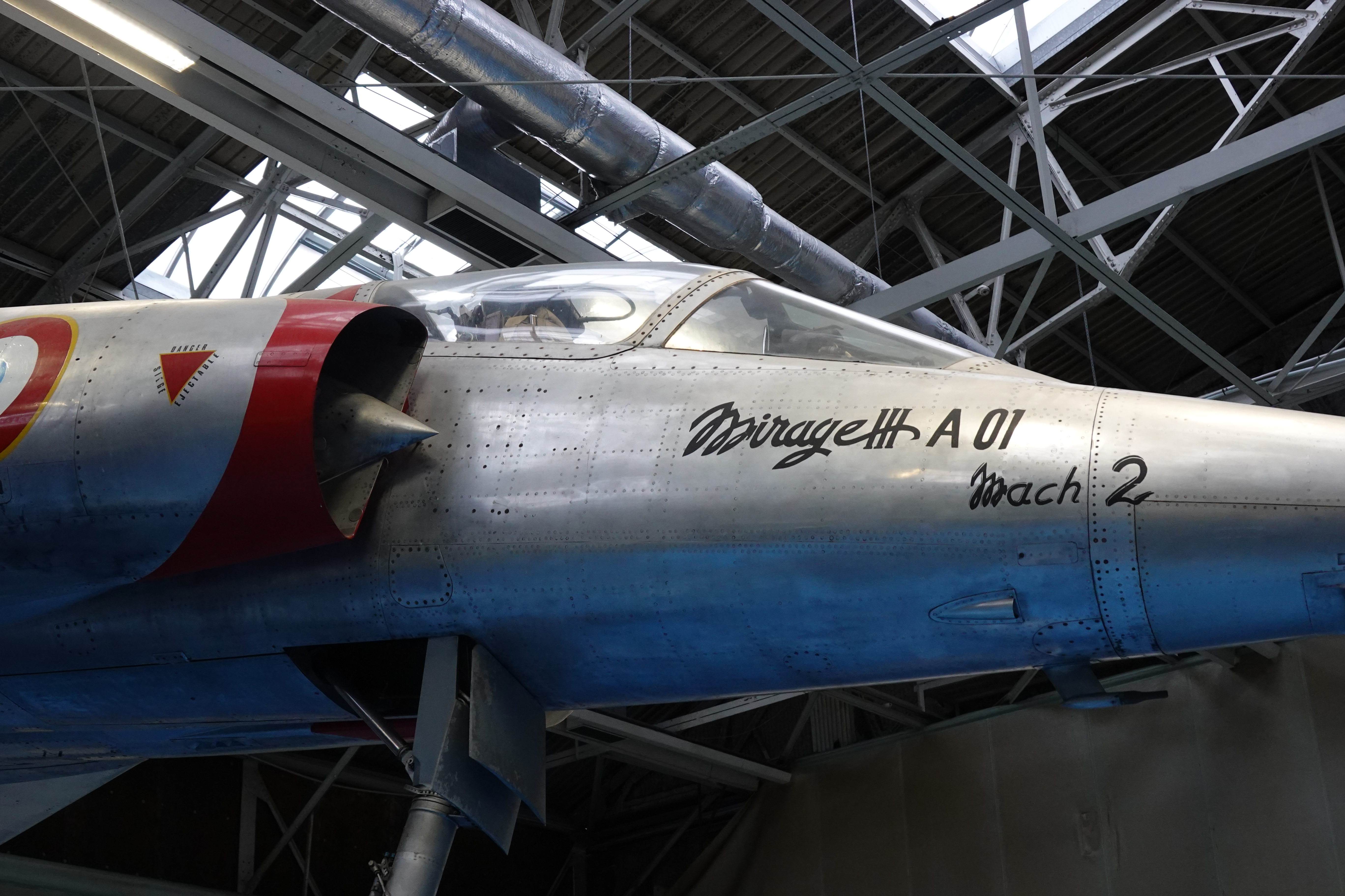Dassault Mirage III A n.º 01, Musée de l'Air et de l'Espace, Le Bourget (vista de estudio)