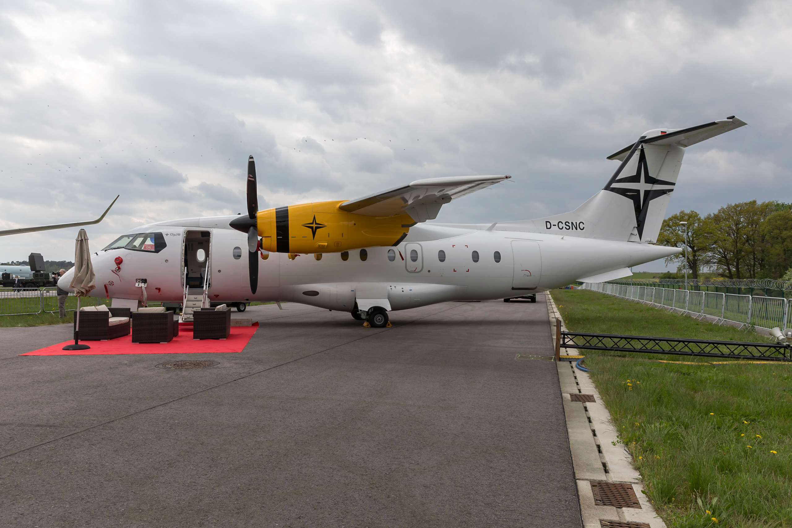 Dornier 328 D CSNC (c/n 3015, 328-100) en ILA 2018, Schönefeld