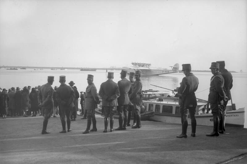 Dornier Do X (X1a) nel porto di Amsterdam, novembre 1930