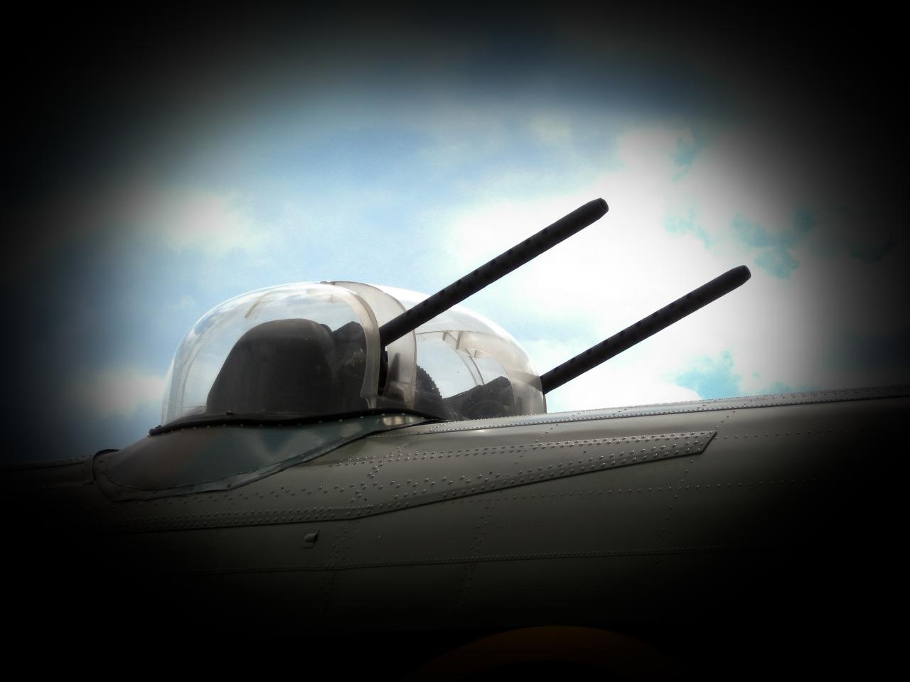 Tourelle de tir dorsale à deux Browning du Lancaster Mk X Mynarski Memorial