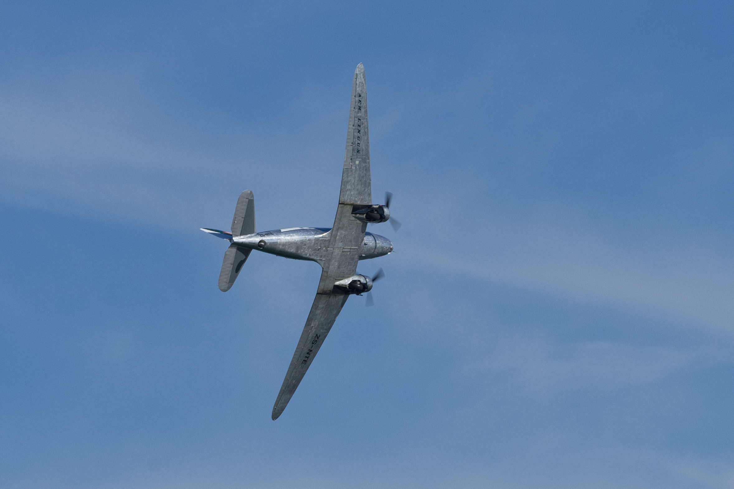 Douglas DC-3