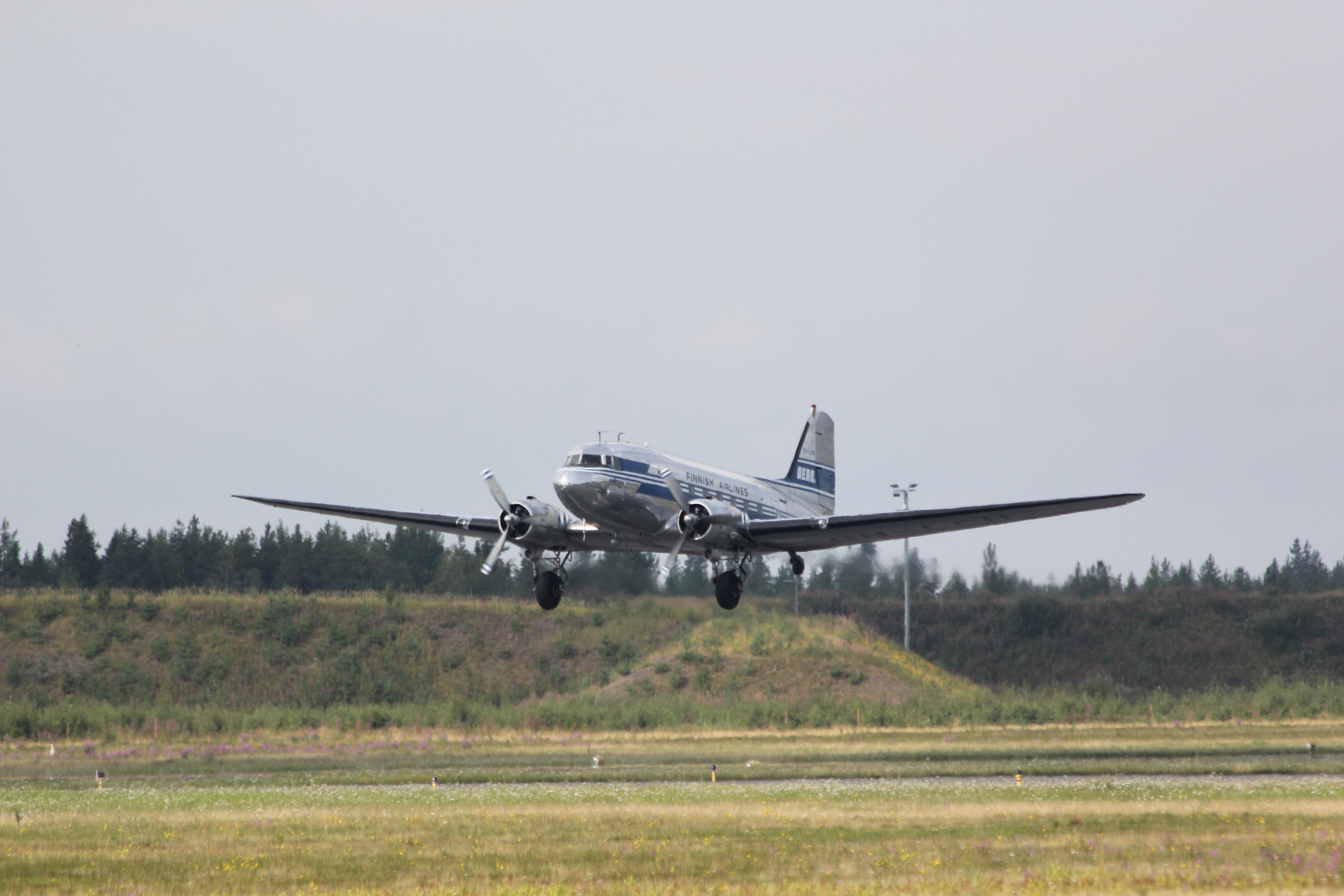 Douglas DC-3