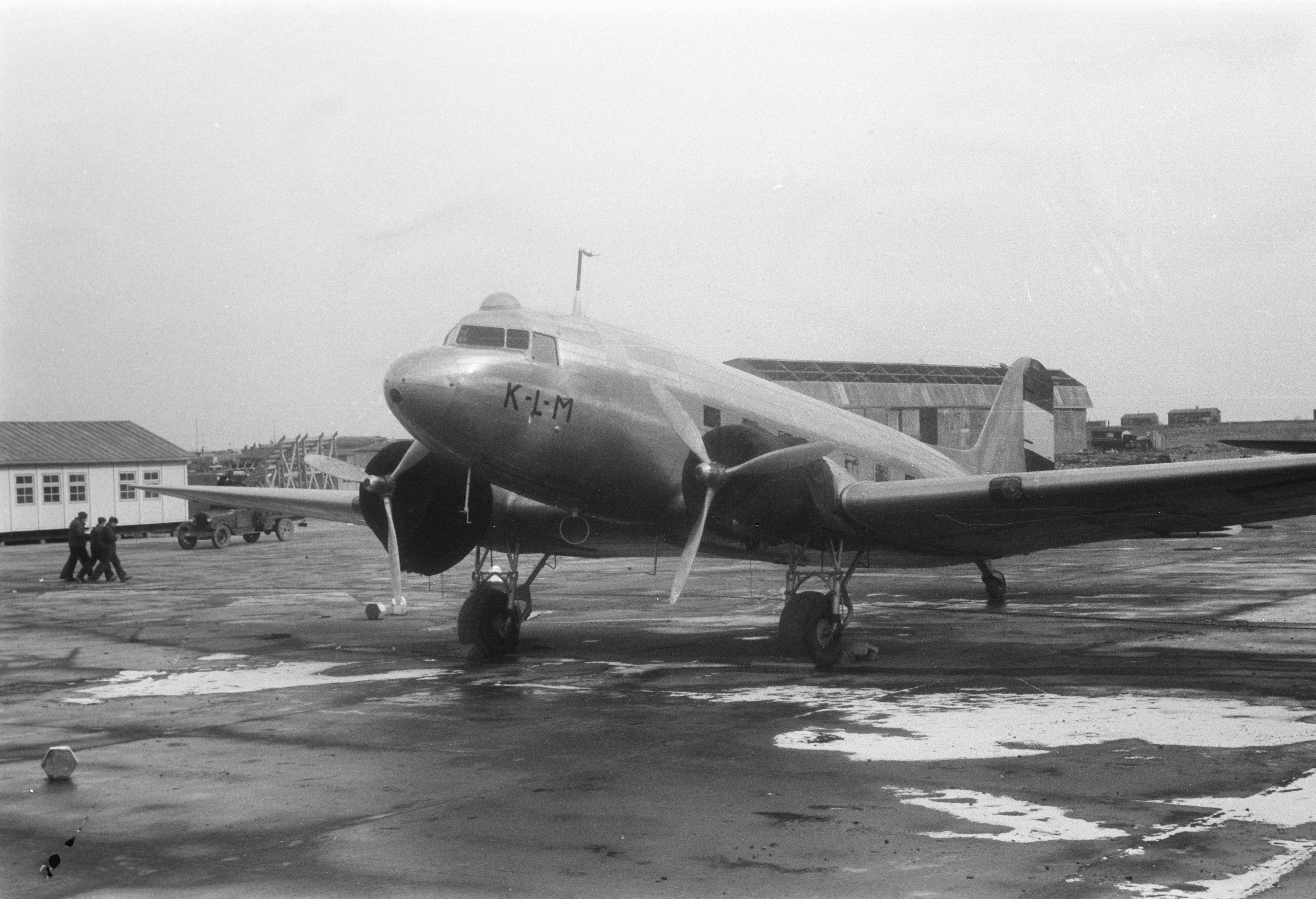 Douglas DC-3