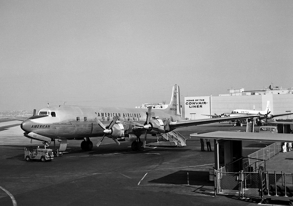Douglas DC-7 N333AA — American Airlines
