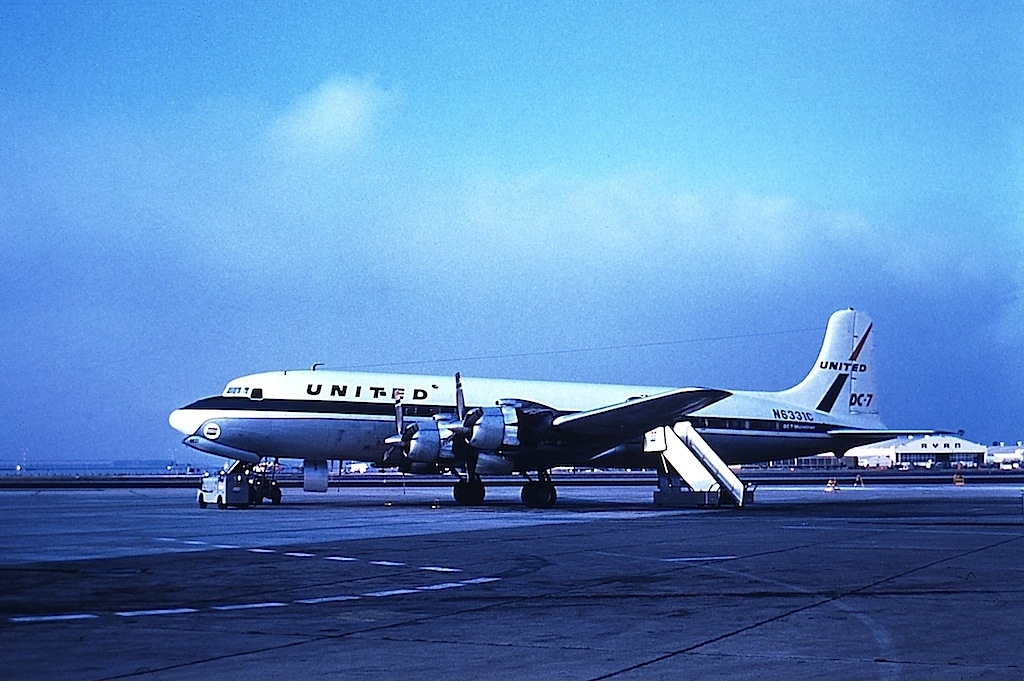Douglas DC-7 N6331C — United Airlines