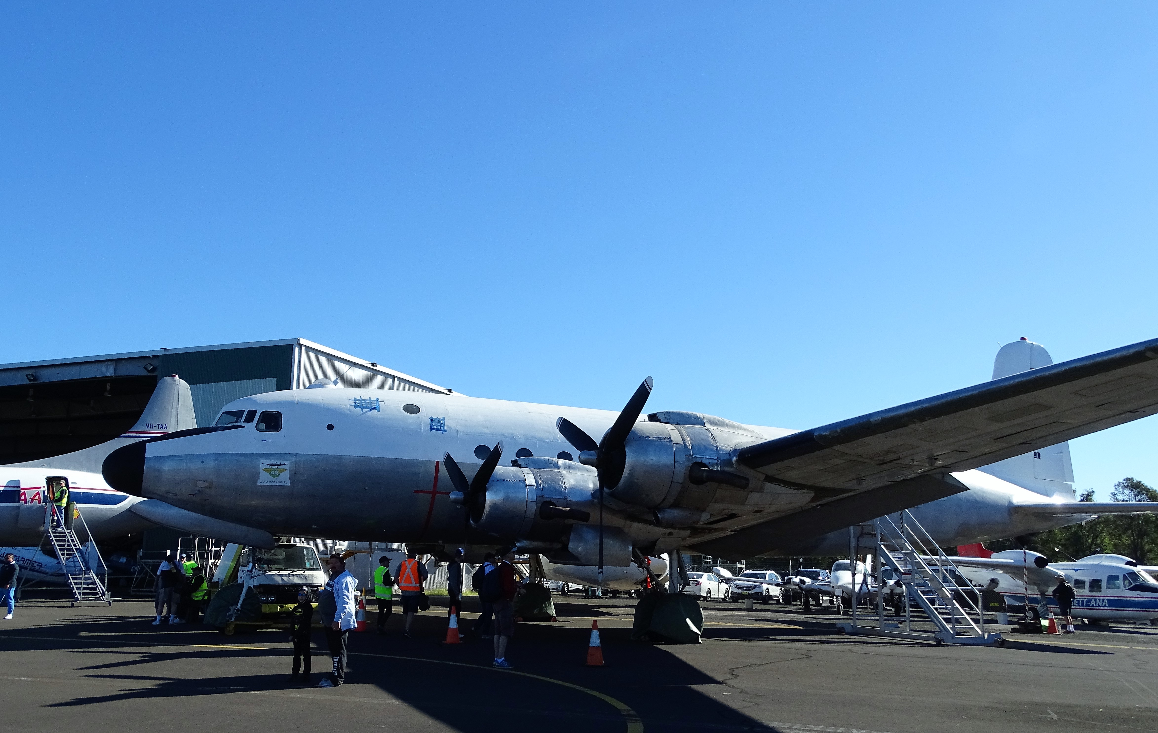Douglas DC4