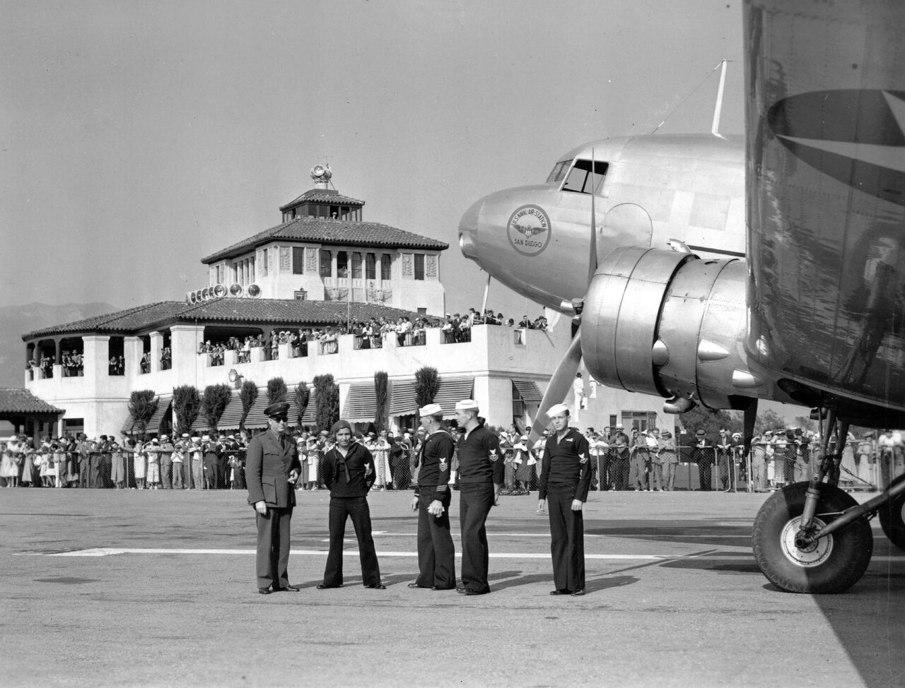 Douglas R2D-1 Bu No 9622 from NAS San Diego at Burbank Airport, c 1939
