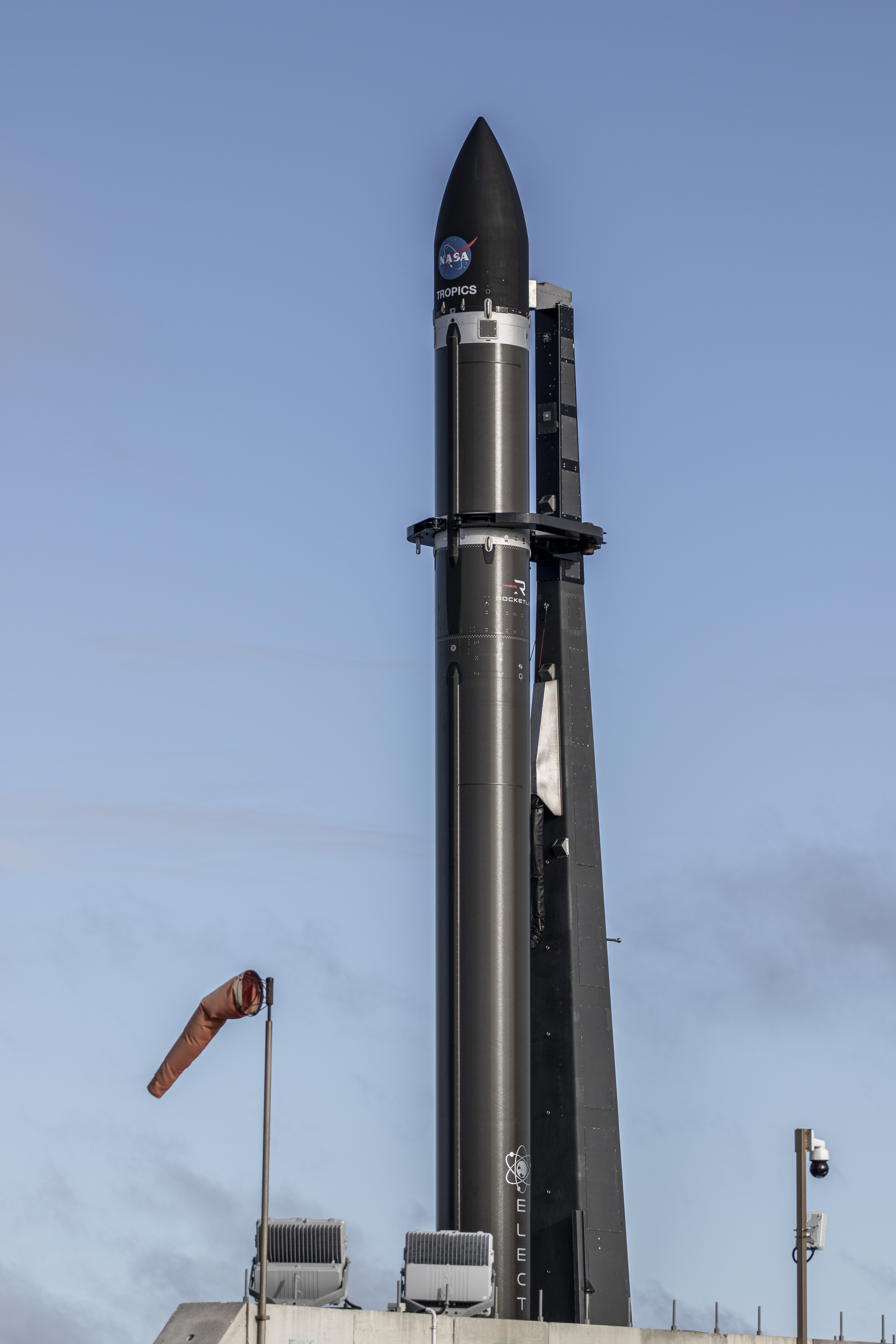 Electron «Rocket Like A Hurricane» (TROPICS, 8 de mayo de 2023, vuelo de la etapa kick): Lanzamiento del cohete TROPICS (KSC-20230507 PH-RLS01 0006)