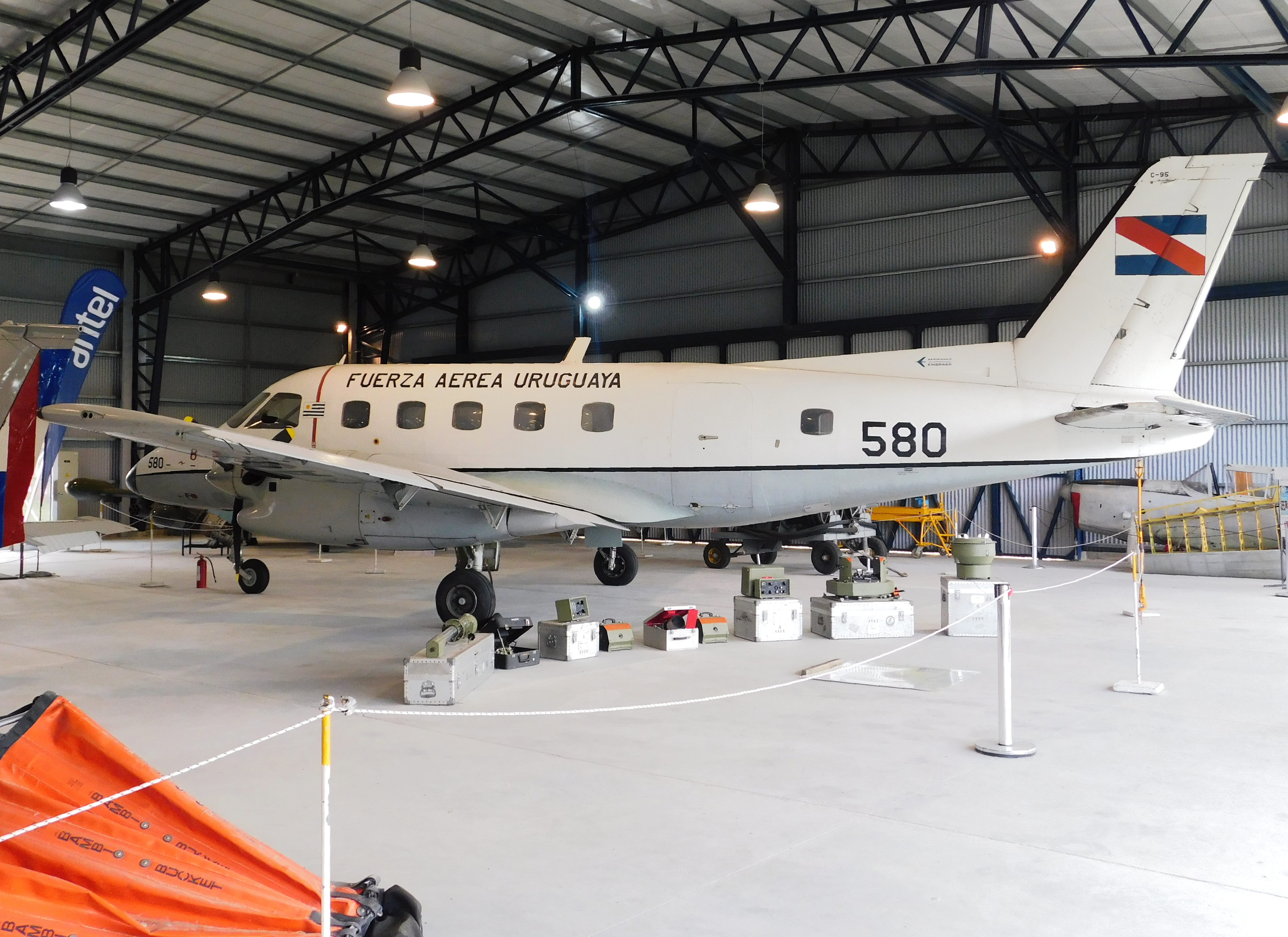 Embraer EMB-110C Bandeirante FAU 580, Fuerza Aérea Uruguaya