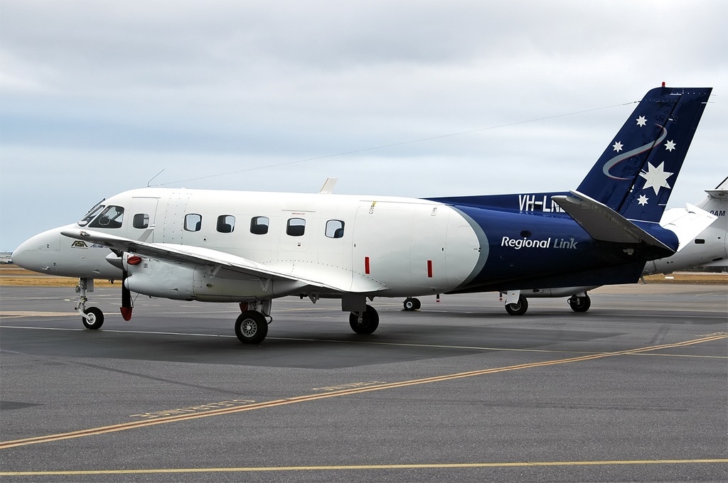 Embraer EMB-110P1A Bandeirante, Airlines of South Australia
