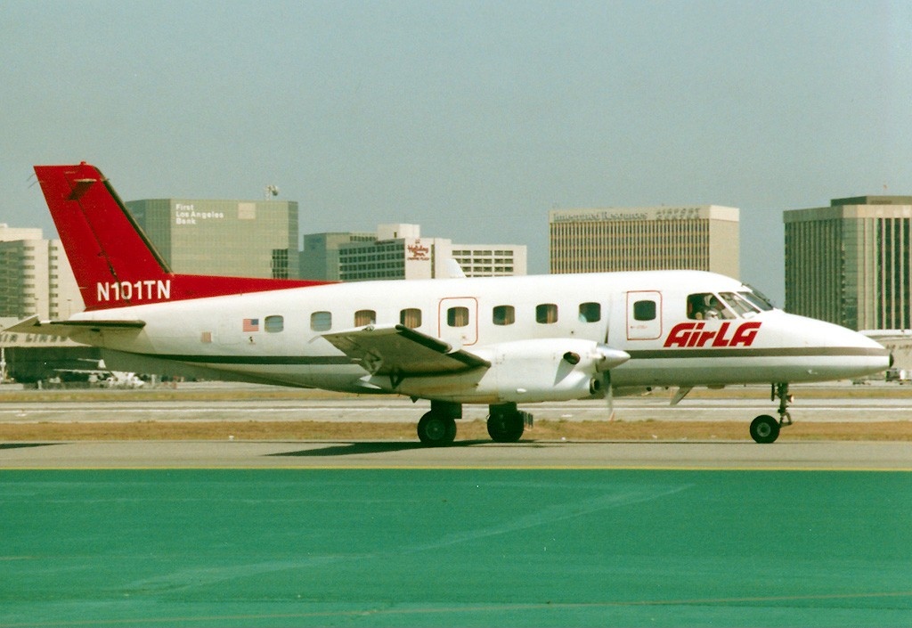 Embraer EMB-110P1 Bandeirante, Air LA