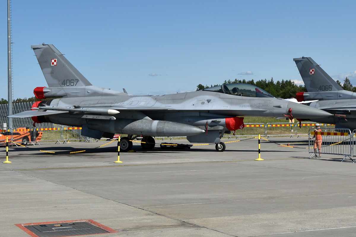 F-16C 4067 de la Fuerza Aérea Polaca