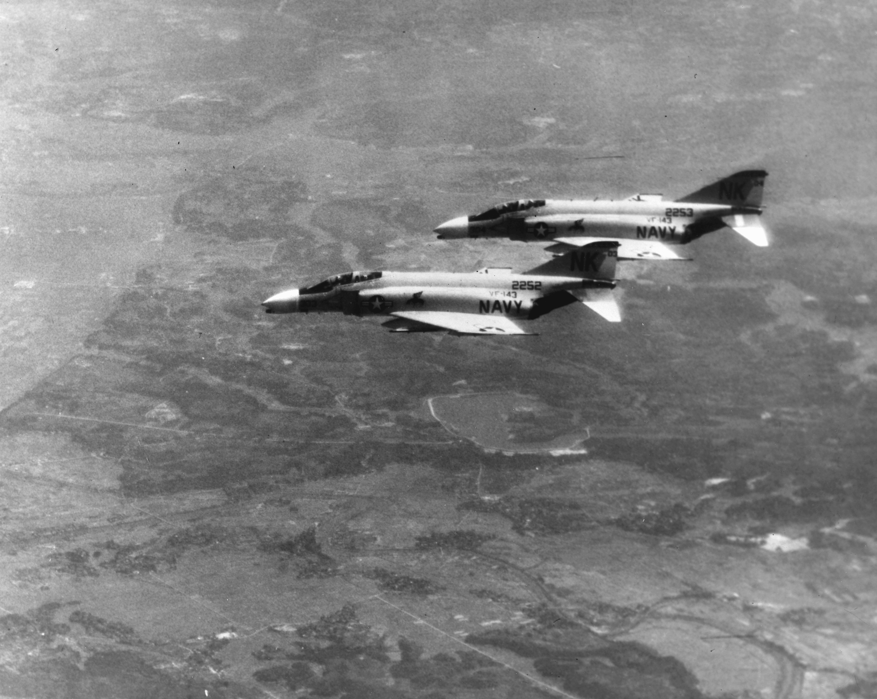 F-4B Phantom I Is du VF-143 au-dessus du Vietnam, v. 1966