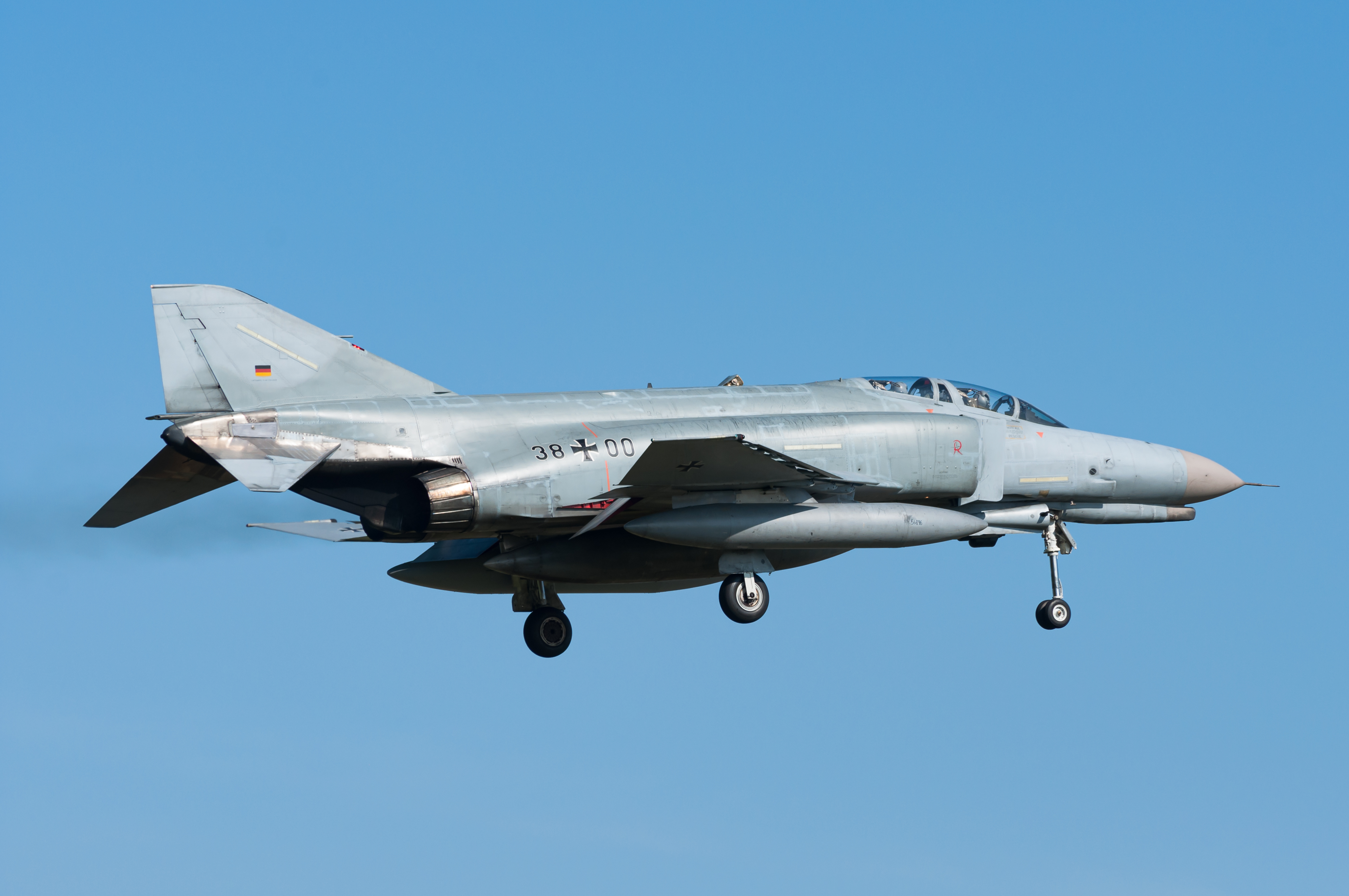 f-4f