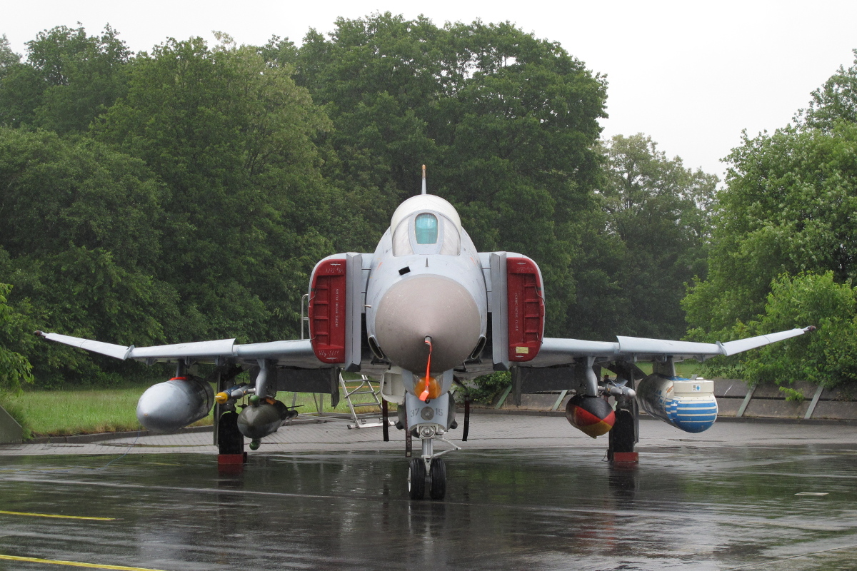McDonnell Douglas F-4 Phantom II