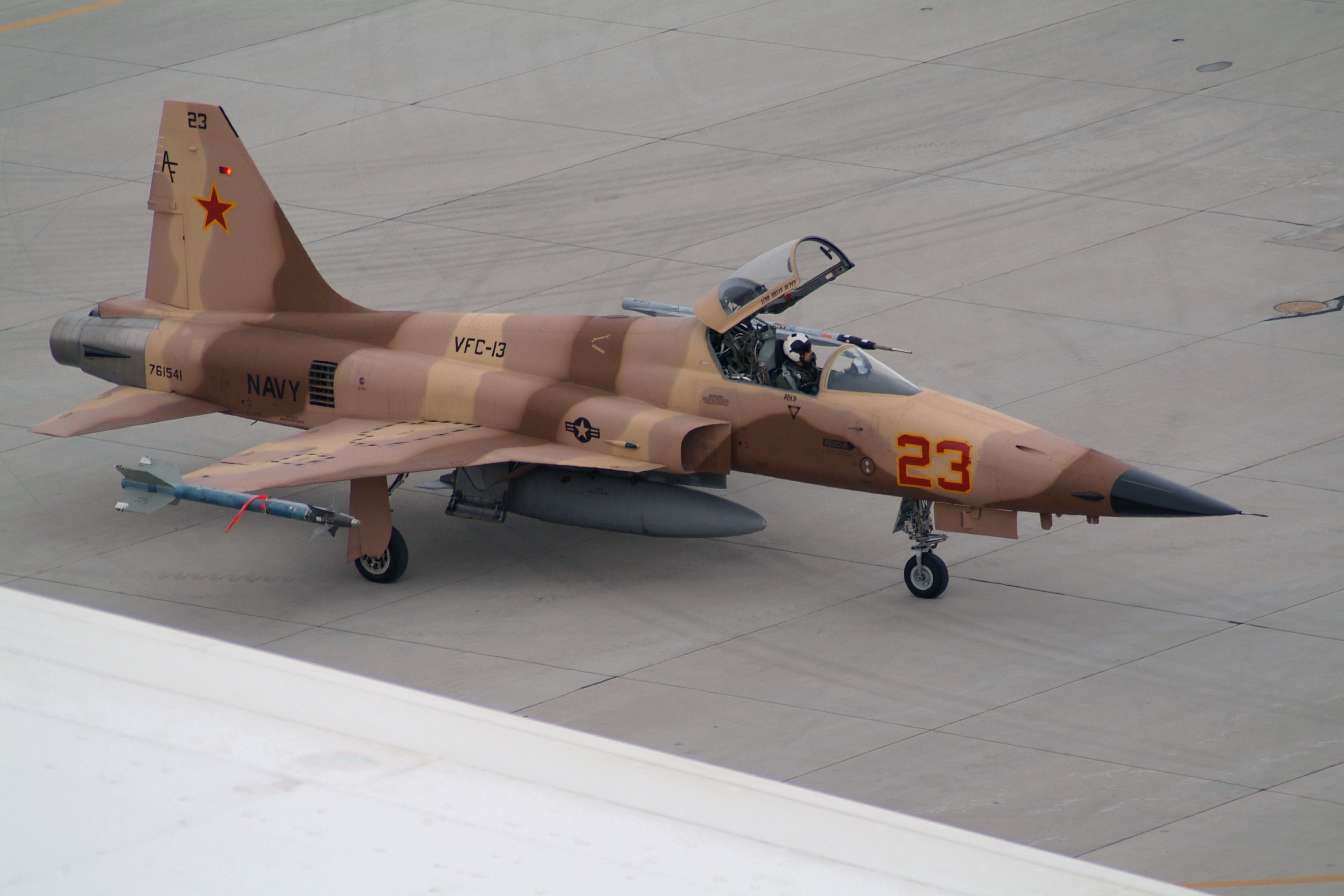 F-5N AF-23 VFC-13, ex-schweizerisch J-3016