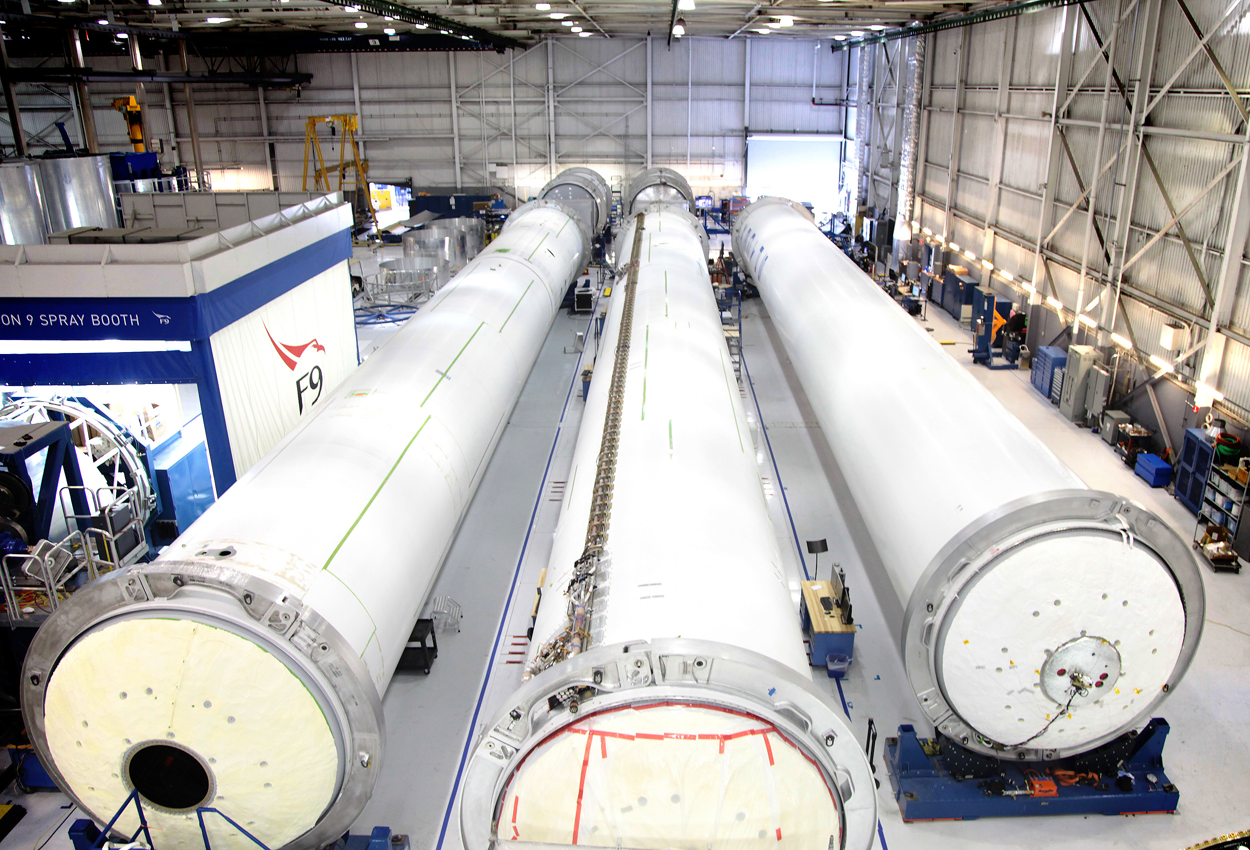 Falcon 9 Stages (1)