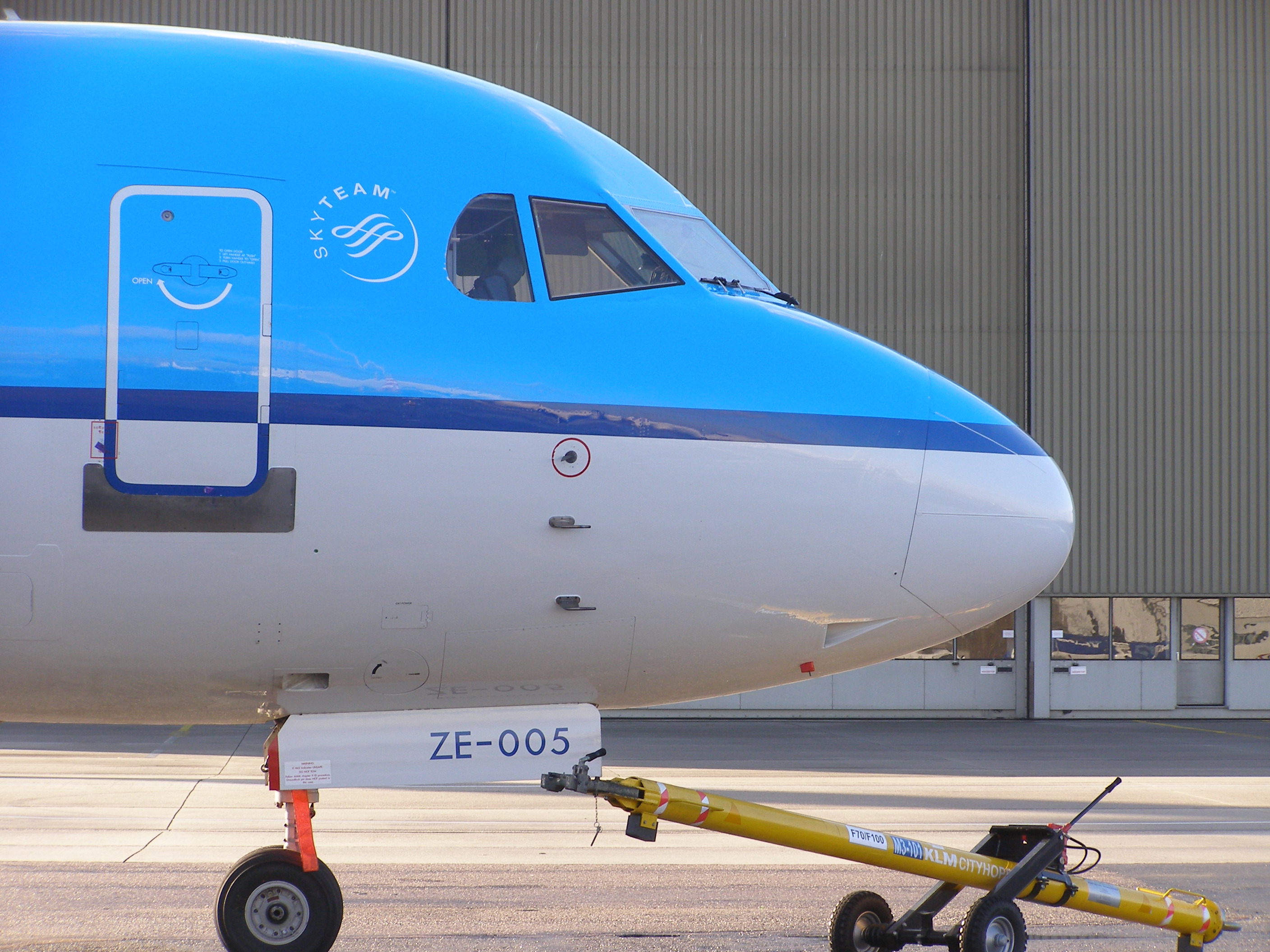 Fokker 70 PH-KZE - Fokker F70 (KLM Cityhopper), Afbeelding 023
