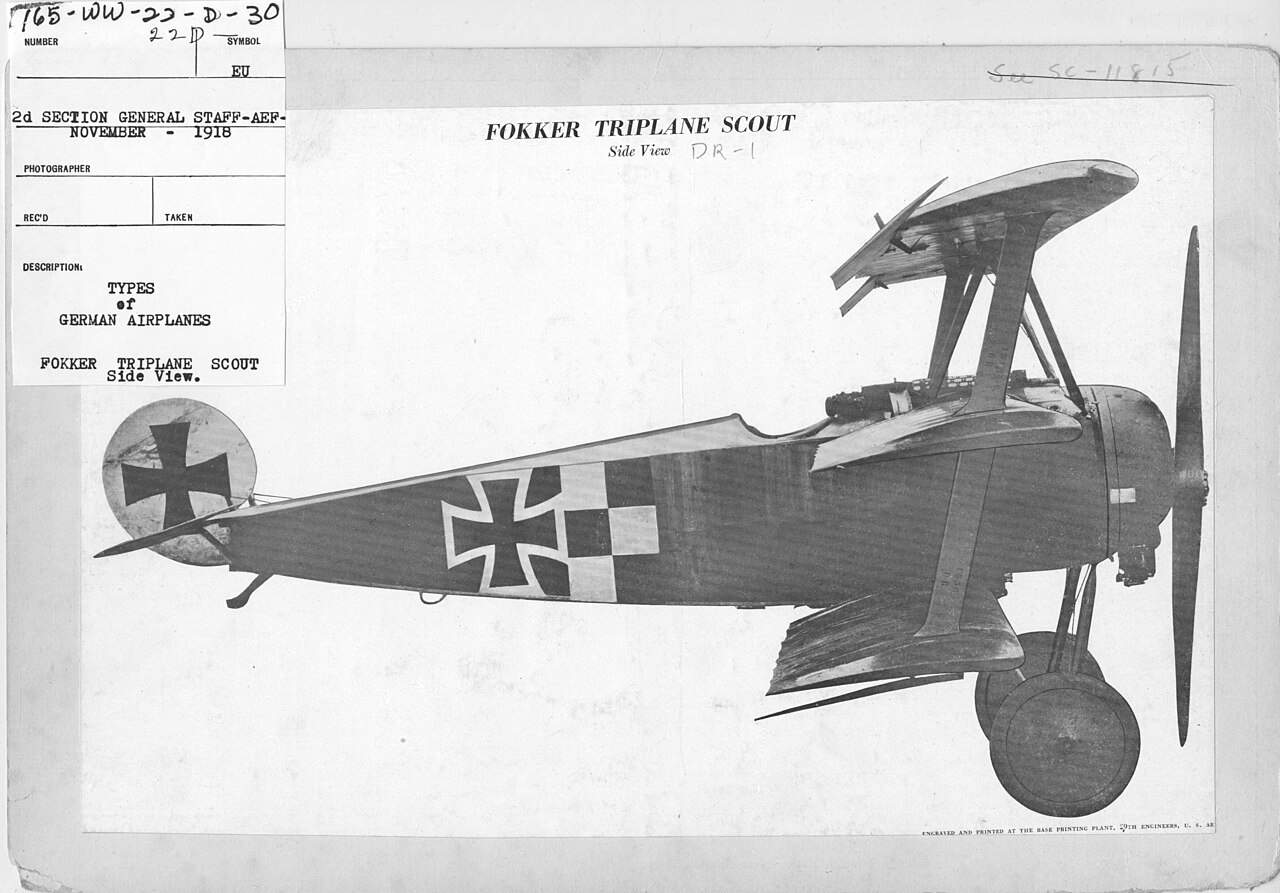 Fokker Dr I : vue de profil sur une photographie alliée de novembre 1918