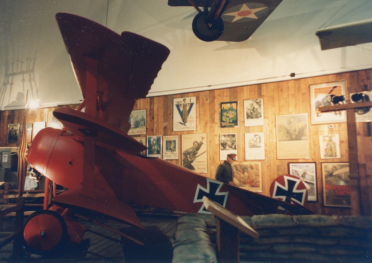 Fokker Dr I «Dreidecker», arquivo SDASM 055 — foto de época