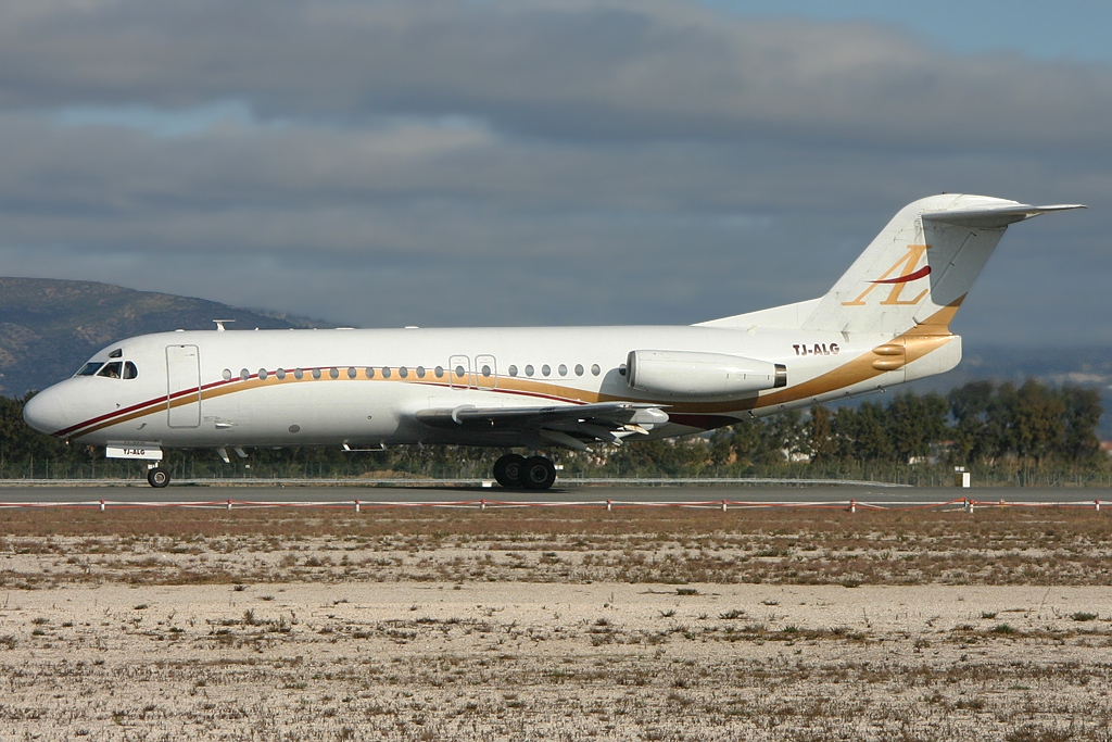 Fokker F28-4000 Fellowship, Private JP
