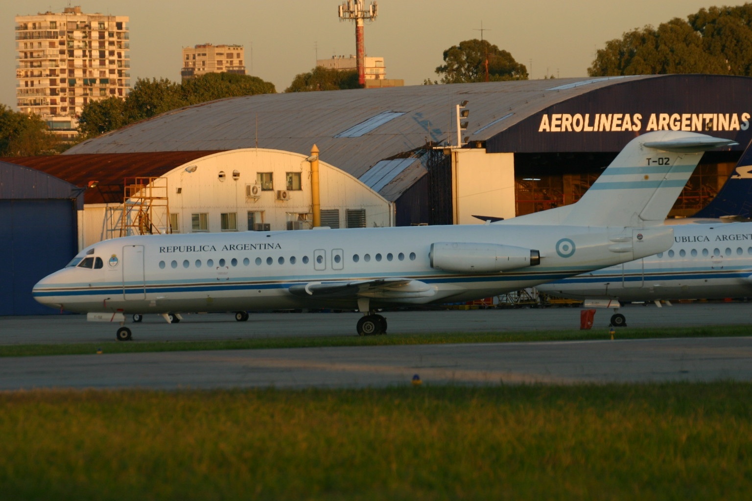 Fuerza Aérea Argentina, Fokker F28 T-02