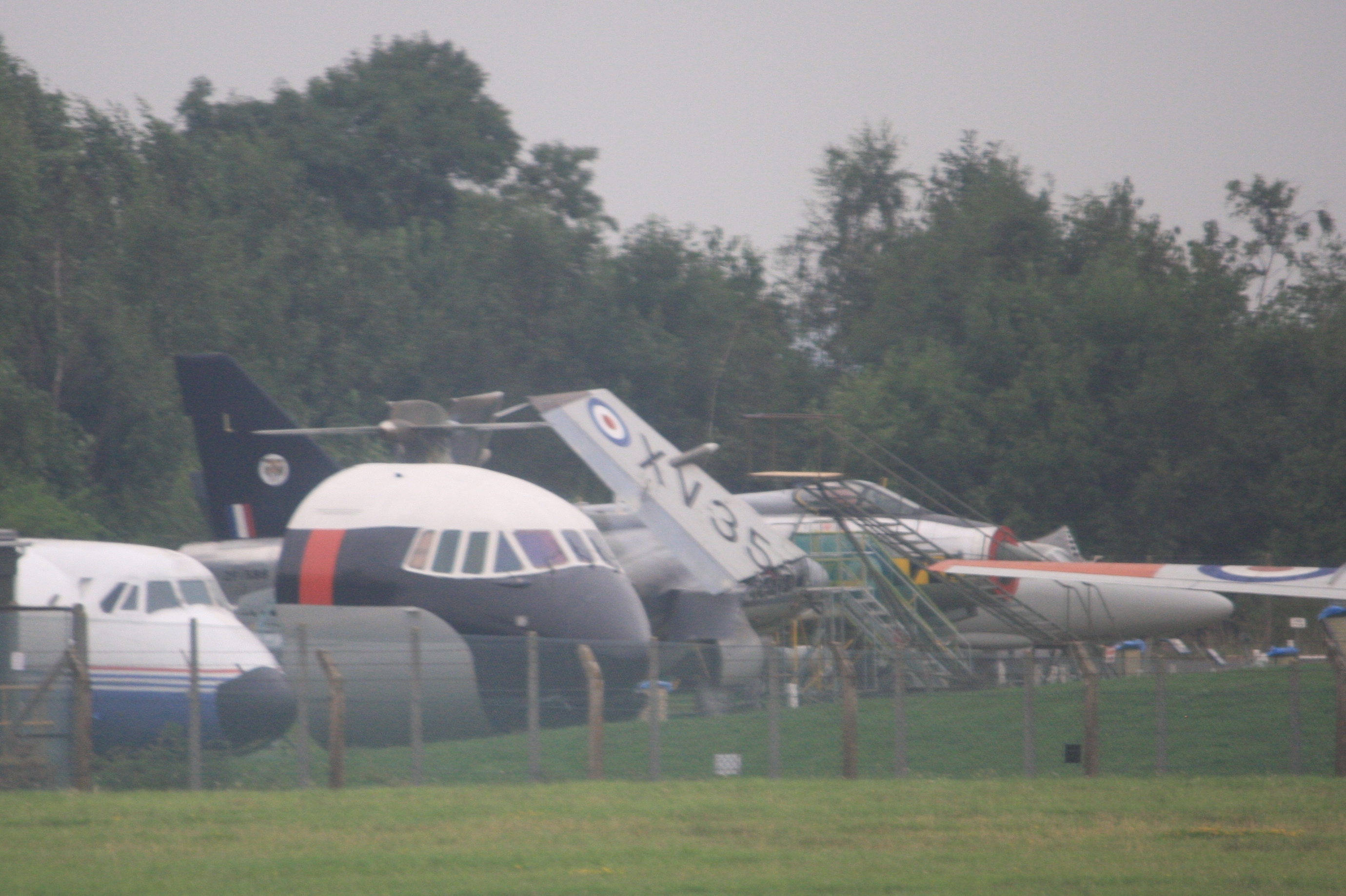 G APES Vickers 953C Merchantman (cn 721) BEA.