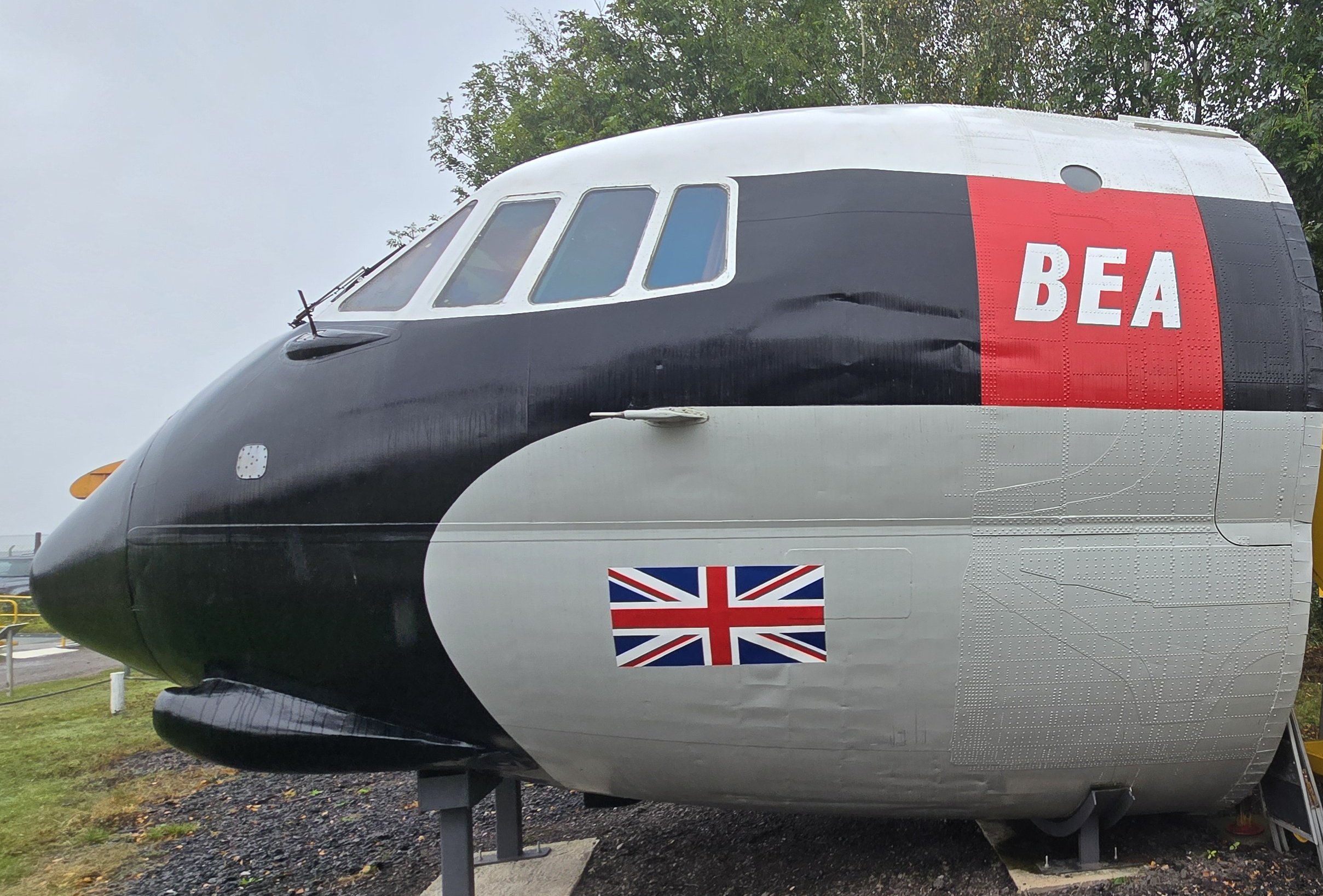 G APES Vickers V953C Vanguard Merchantman East Midlands Aeropark