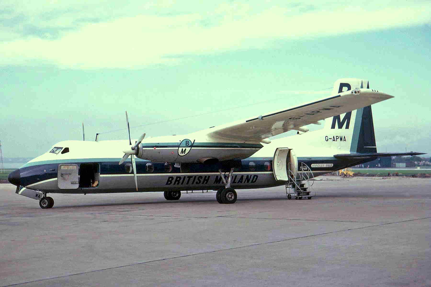 G APWA HPR 7 Dart Herald 100, British Midland, Liverpool 1966