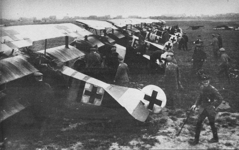 Triplani Fokker Dr.I tedeschi della Jasta 26 a Erchin, Francia