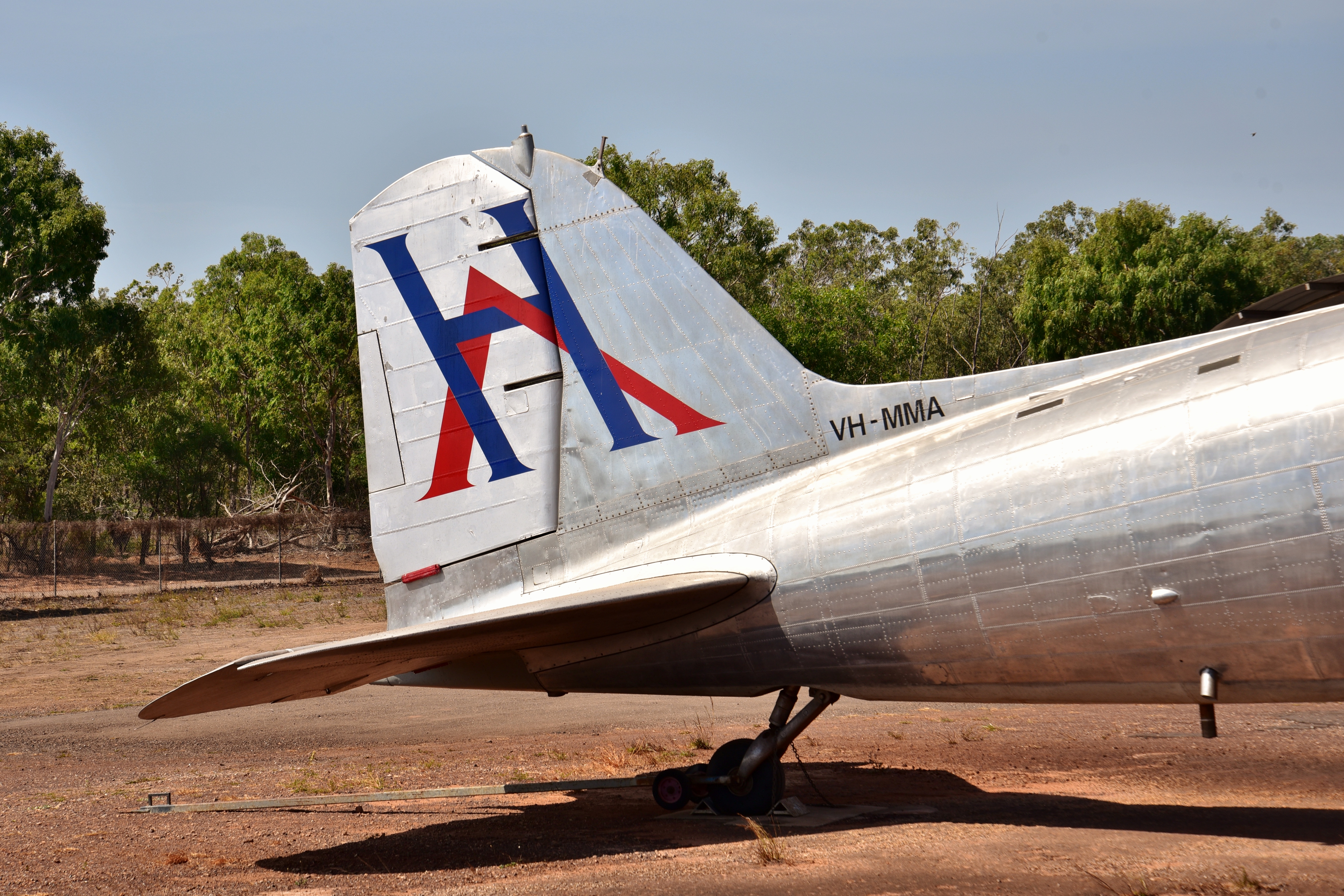 Douglas DC-3