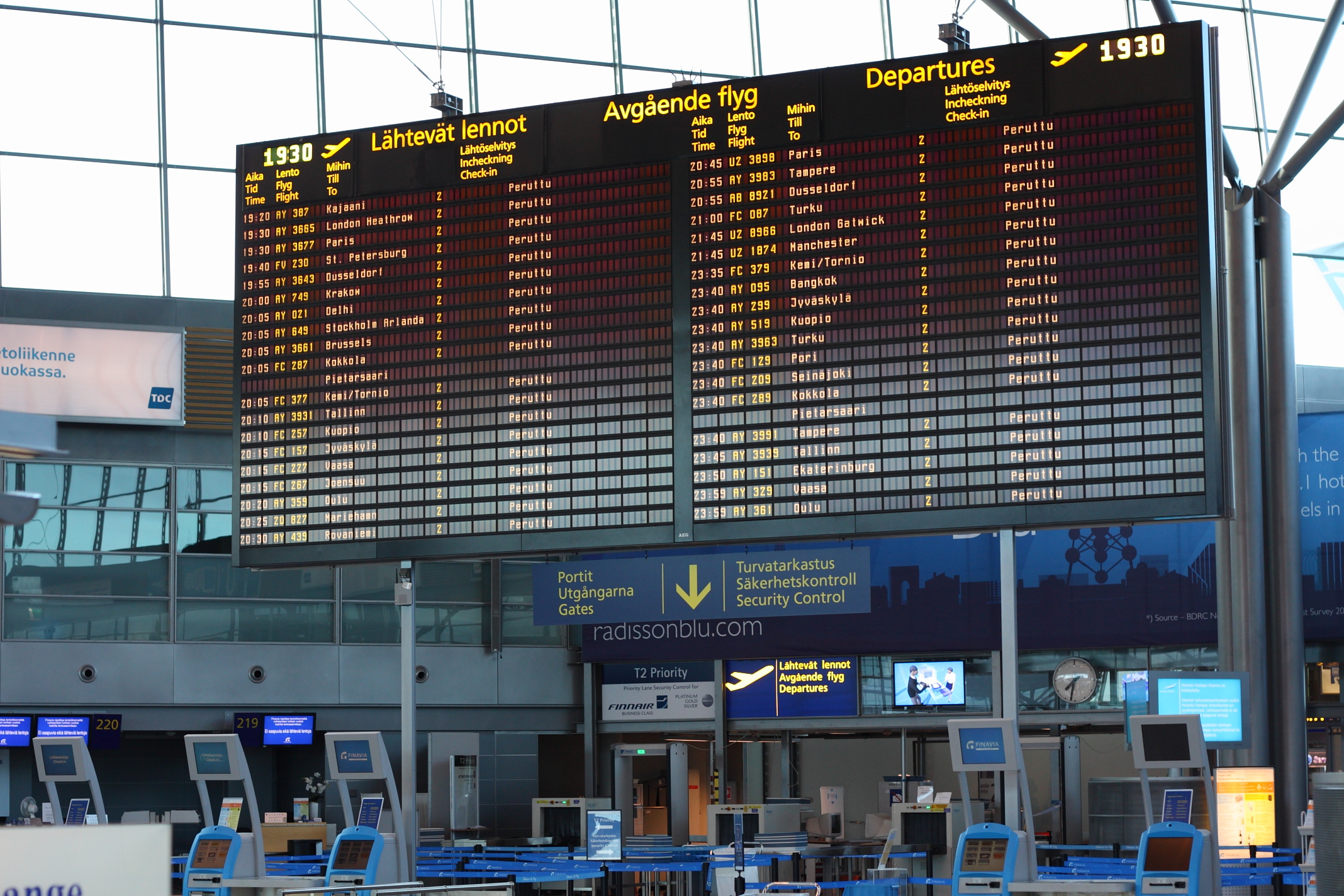 ¿Por que las aerolineas cancelan vuelos?