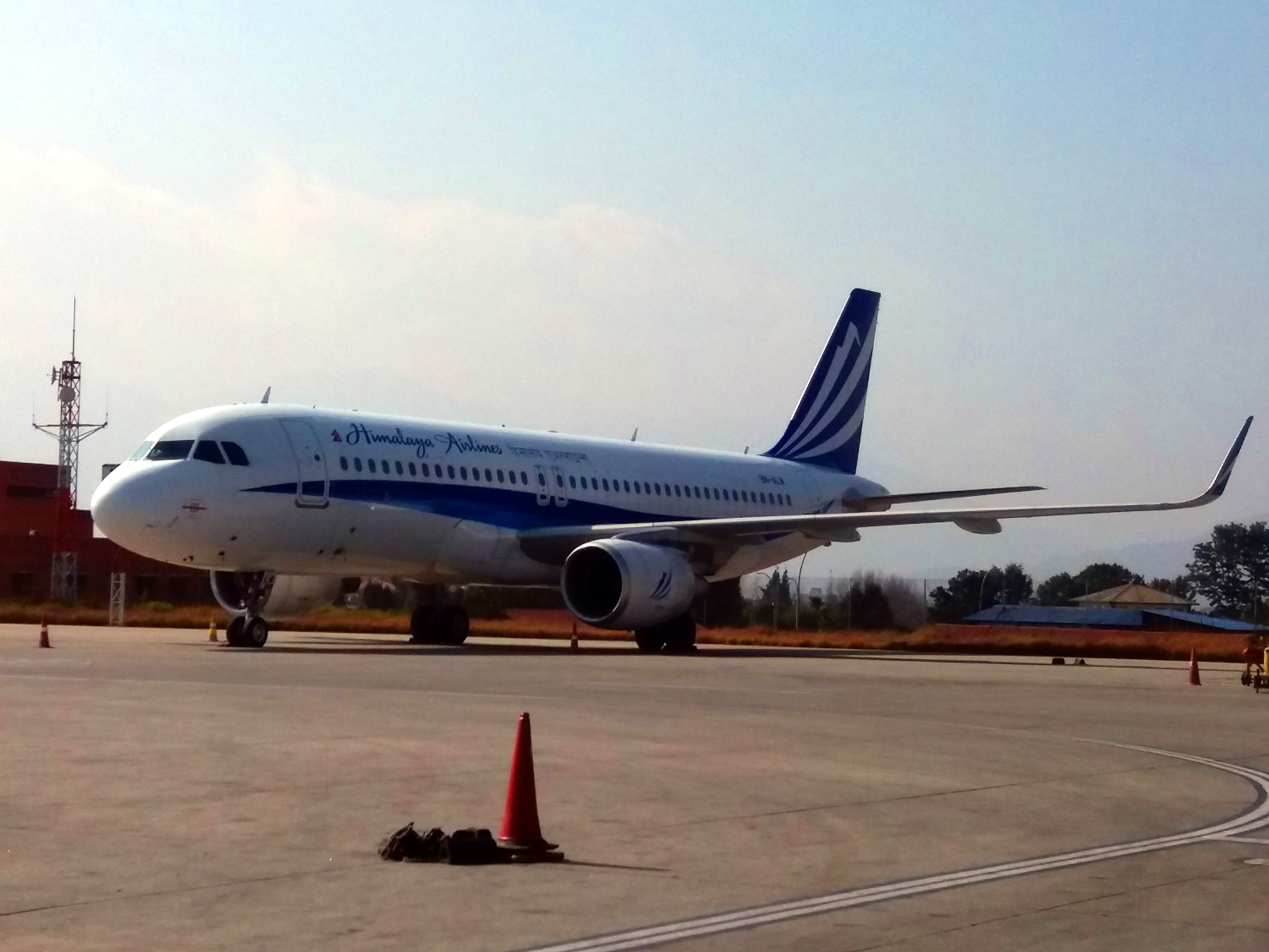 Himalaya Airlines am Flughafen Tribhuvan International 20180125