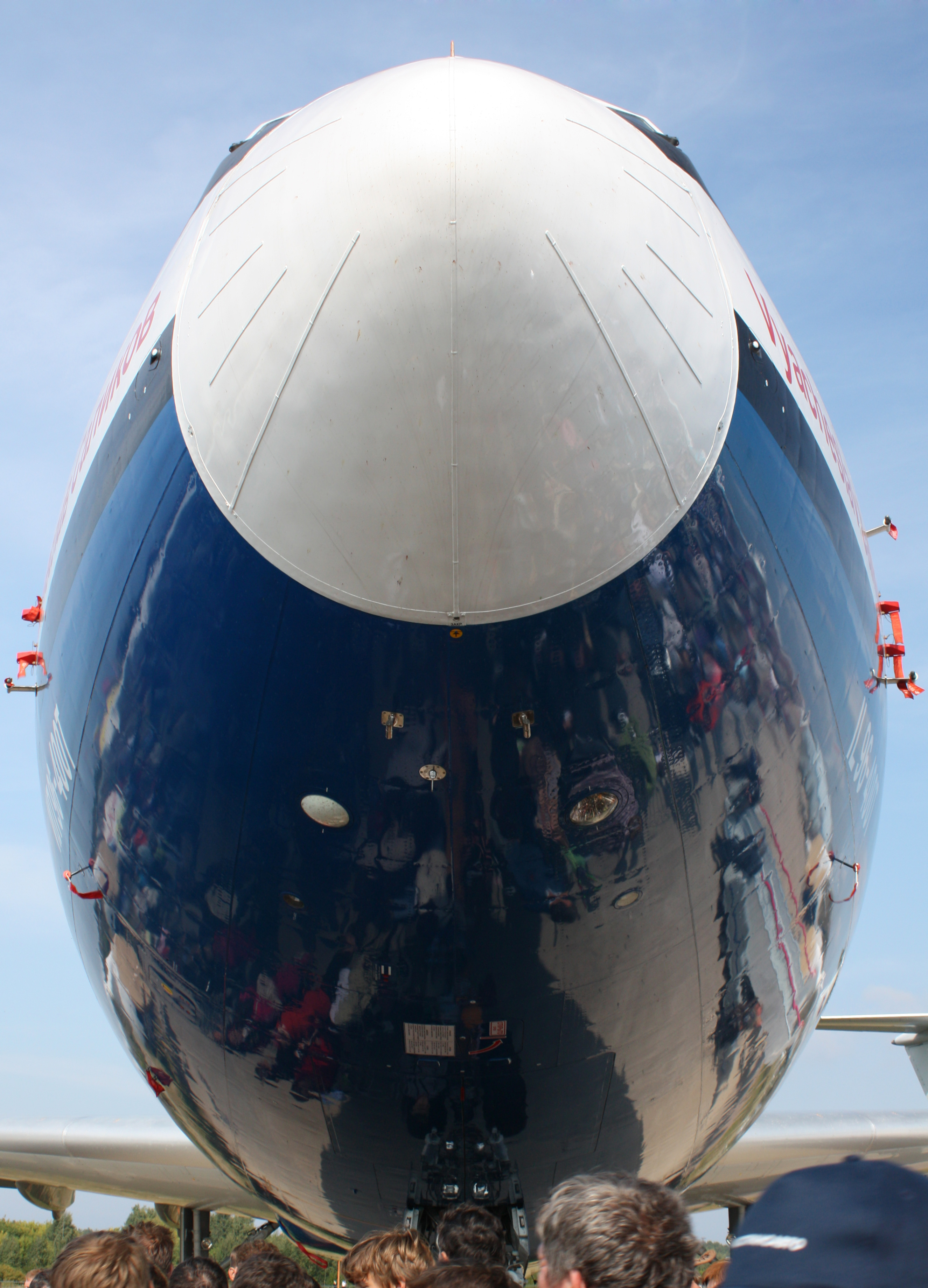 Ilyushin Il-96-400T en el MAKS-2009 (02)