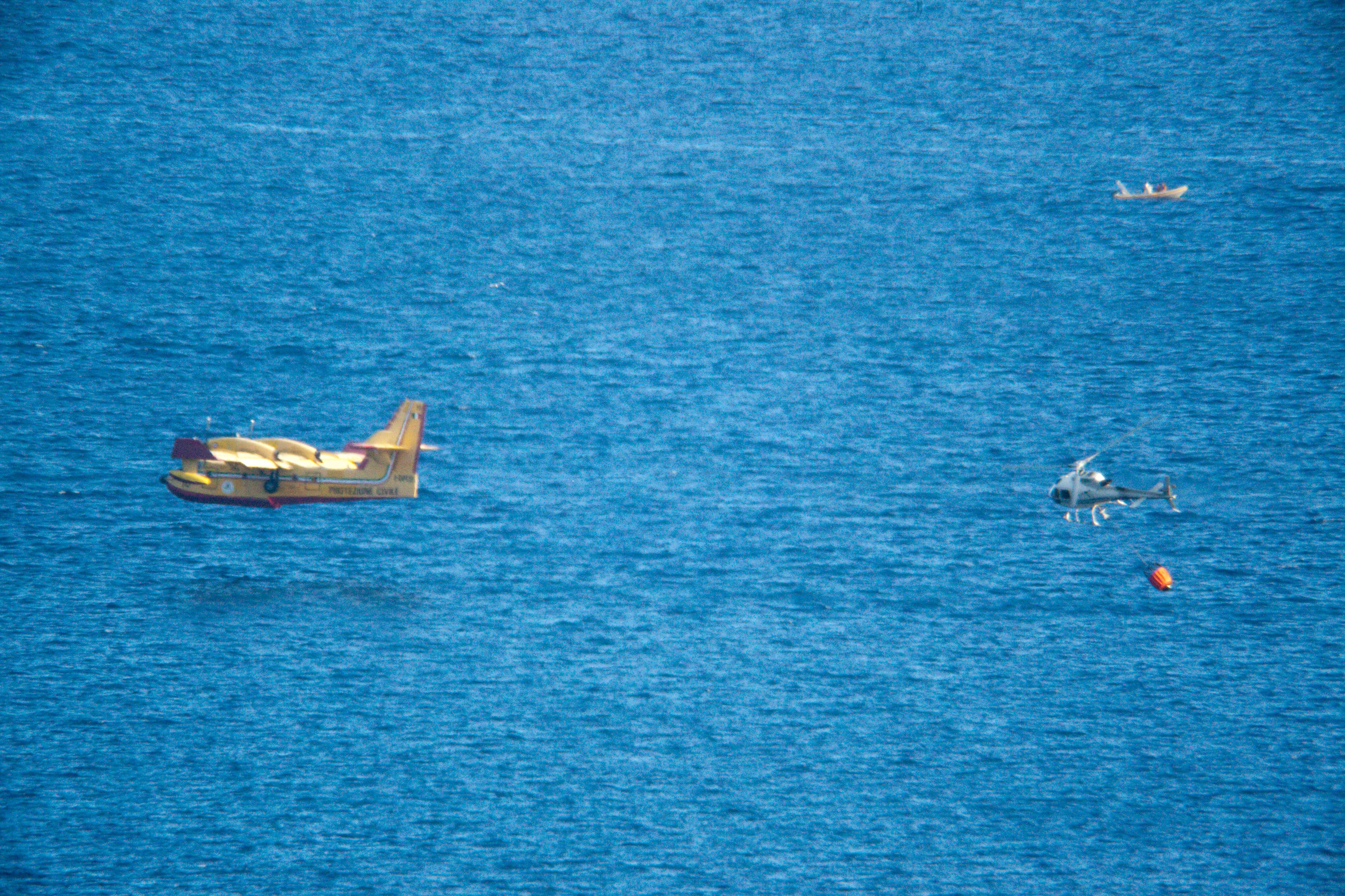 Canadair CL-415