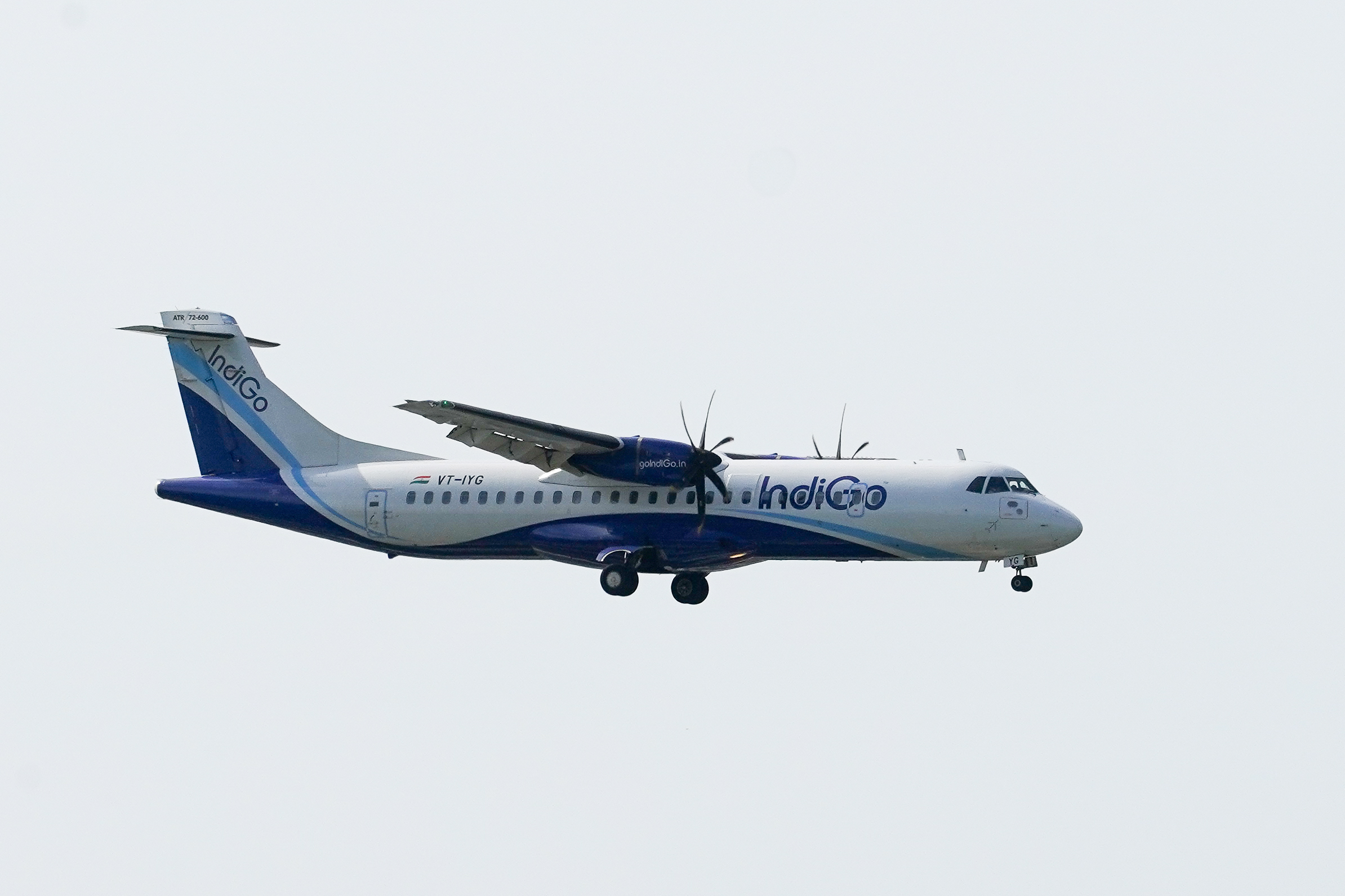 Indigo ATR72 VT-IYG Approach Chennai Aug22 A7C 02270