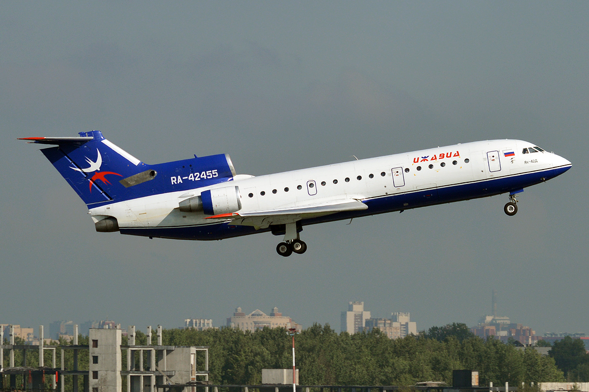 Izhavia, RA-42455, Yakovlev Yak-42D (17275981040) (3)