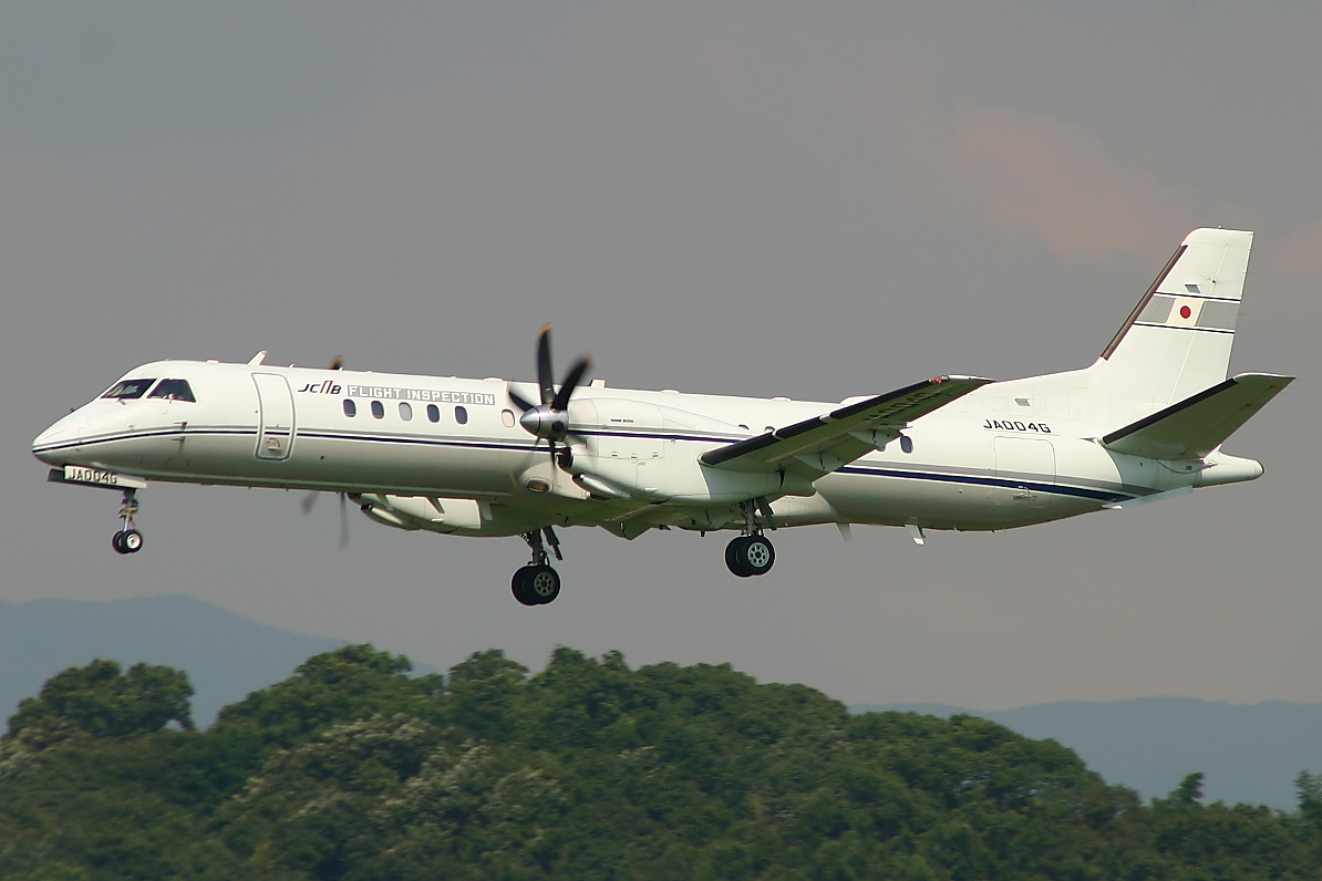 JCAB Saab 2000 JA004G all'aeroporto di Fukuoka