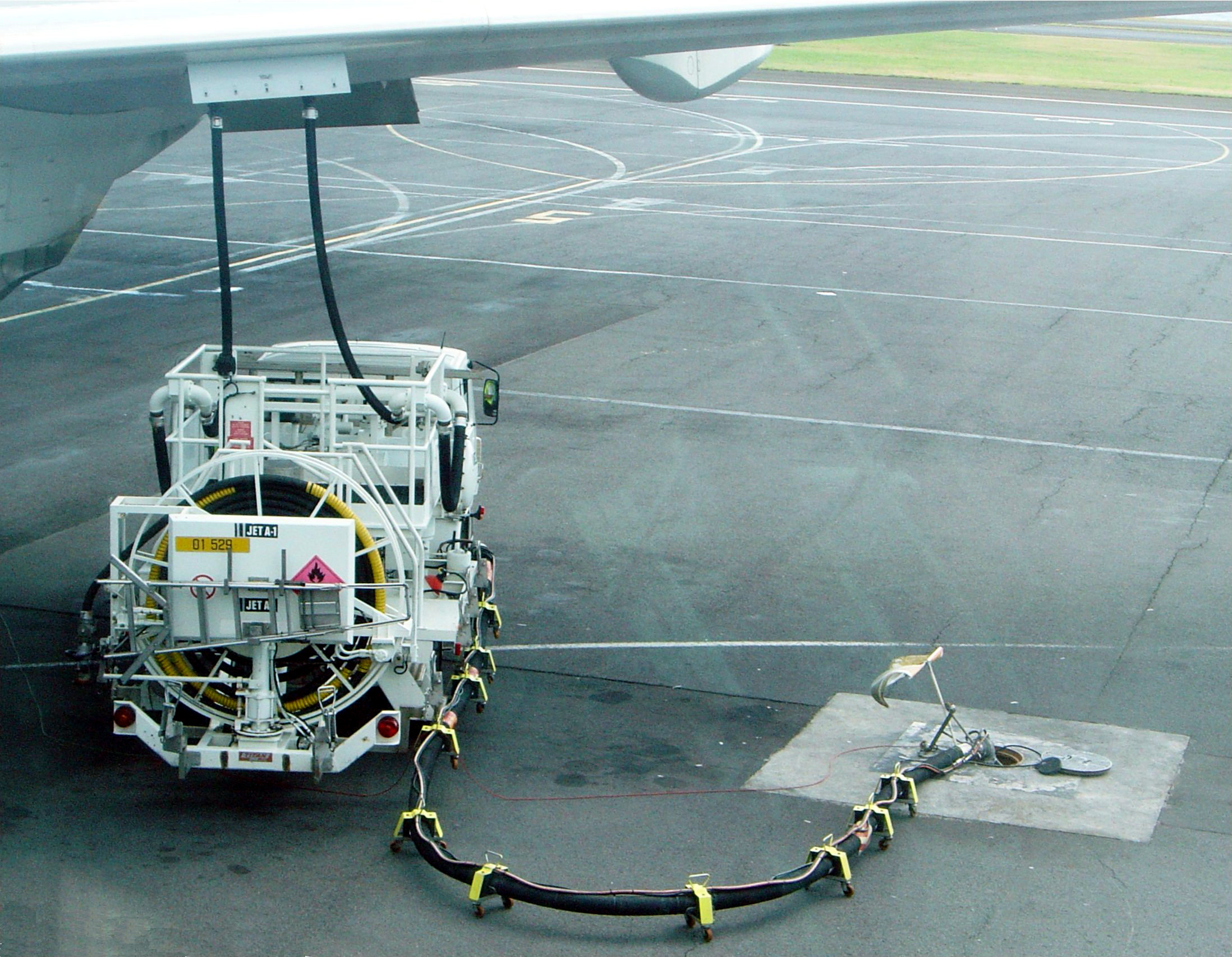 Why do jet engines use kerosene?