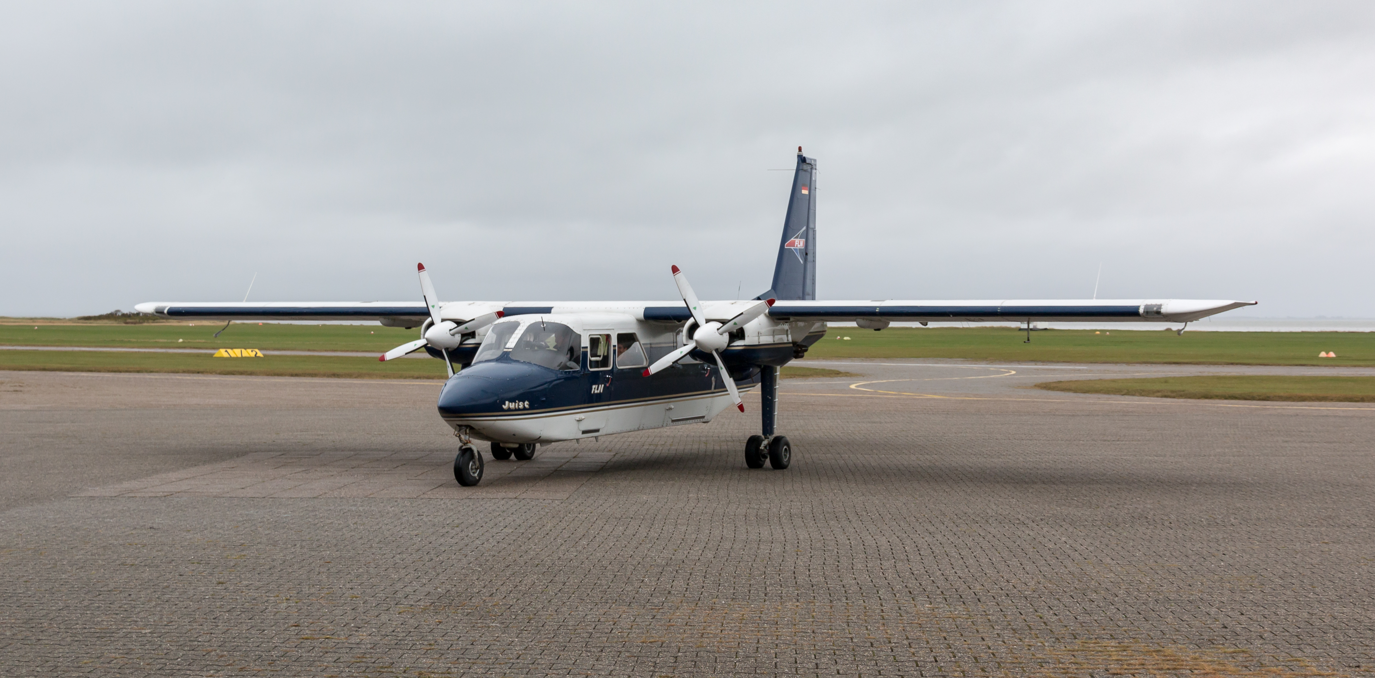 Juist, Flugplatz, Britten-Norman Islander -- 2014 -- 3706