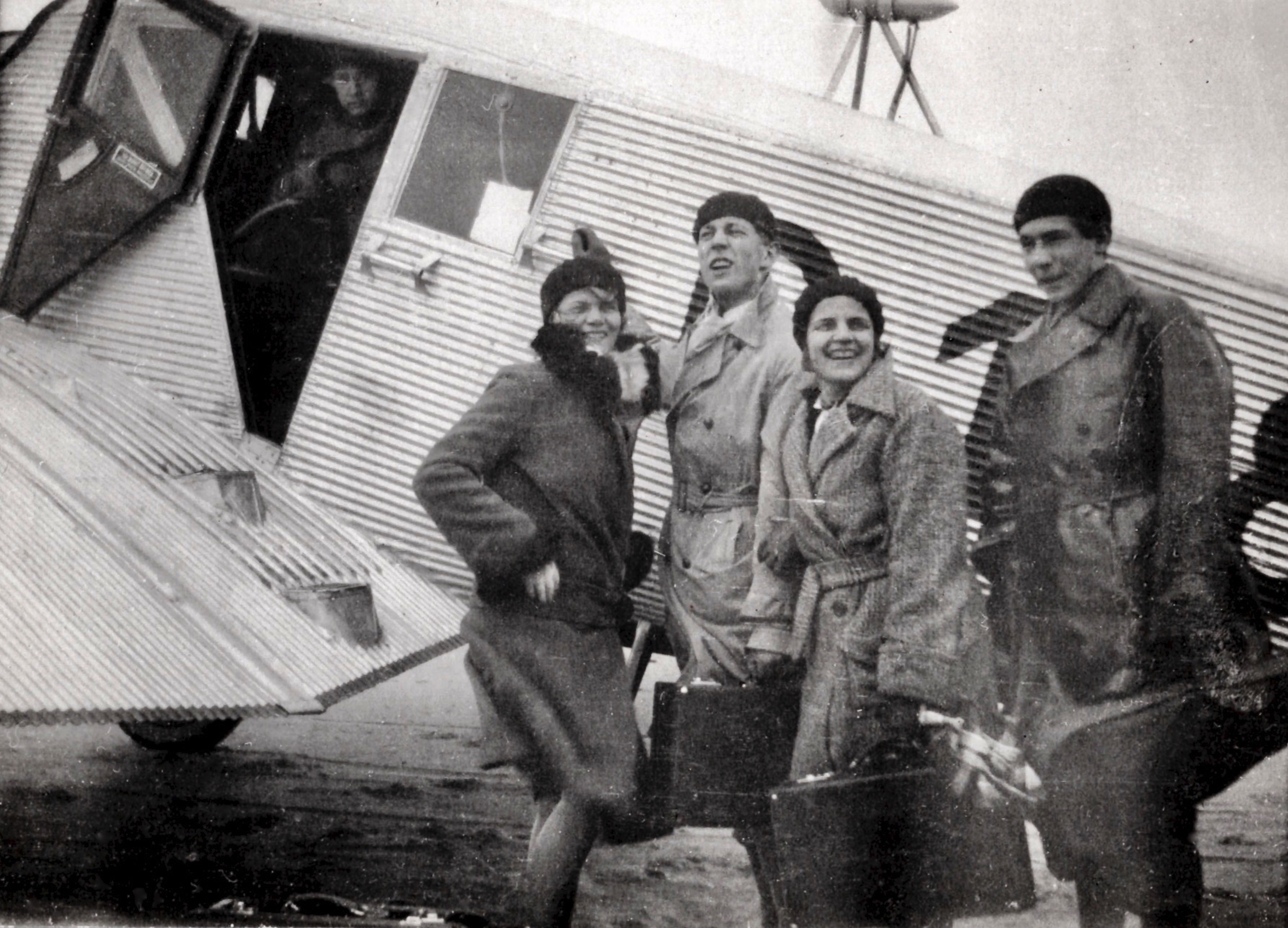 Junkers F 13 with Schule am Meer graduates, March 1929